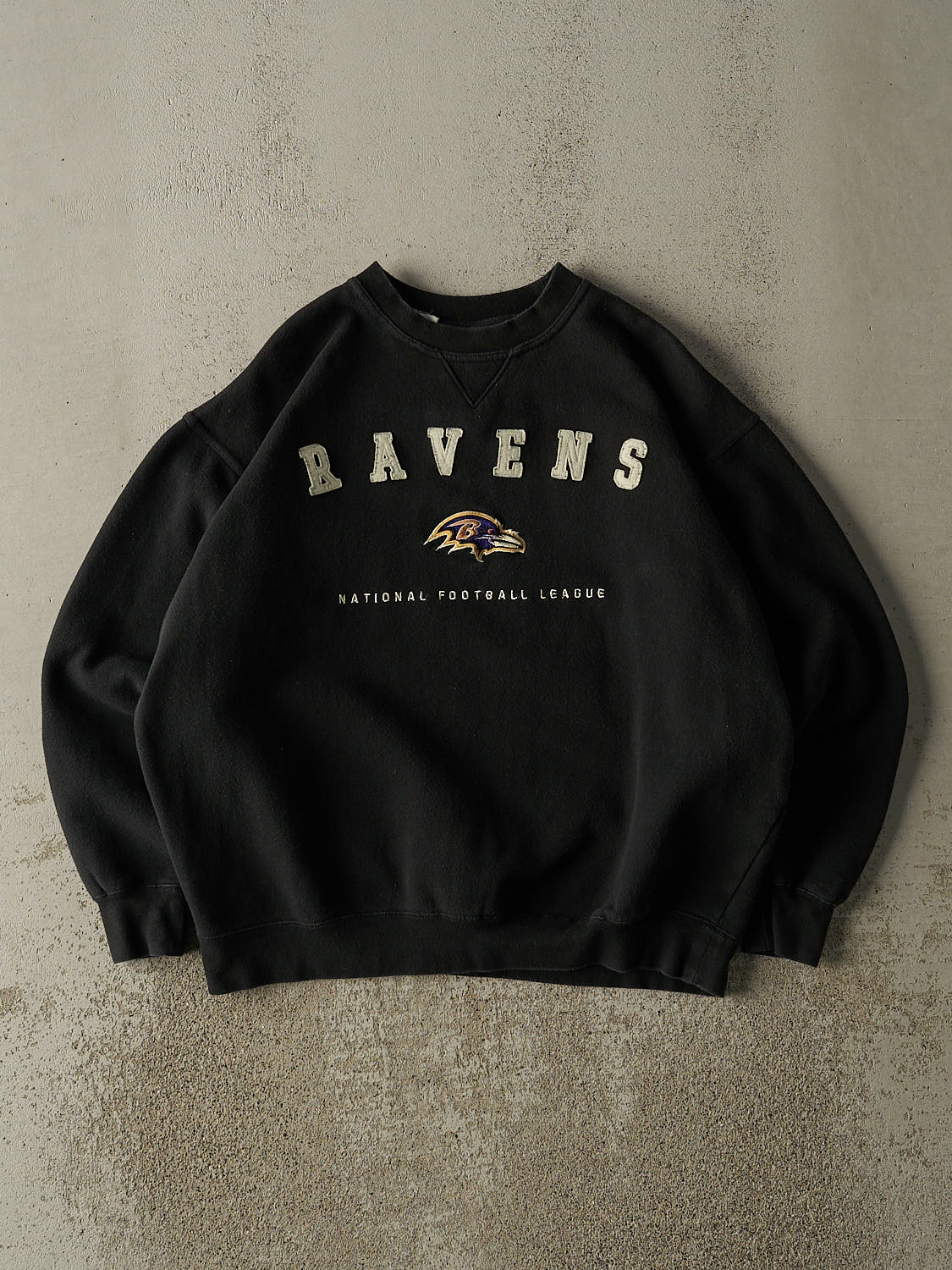 Vintage 90s Black Baltimore Ravens Embroidered Crewneck (L)