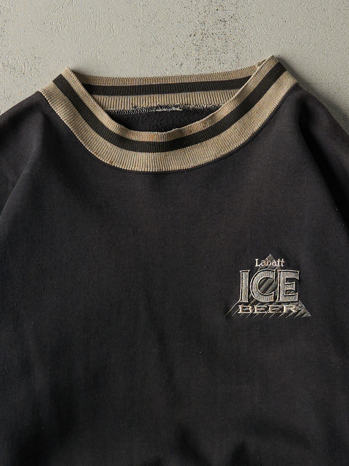 Vintage 90s Black & Beige Embroidered Labatt Ice Beer Crewneck (XL) - Image 2