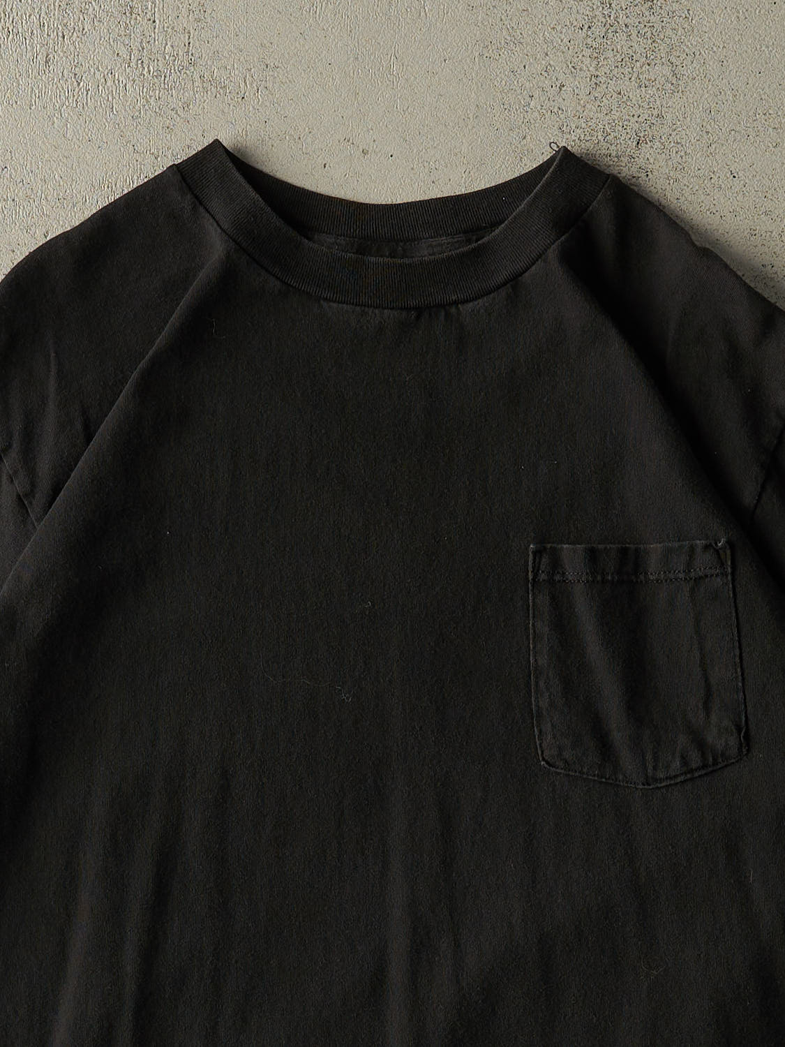 Vintage 90s Black Blank Pocket Tee (L/XL) - Image 2