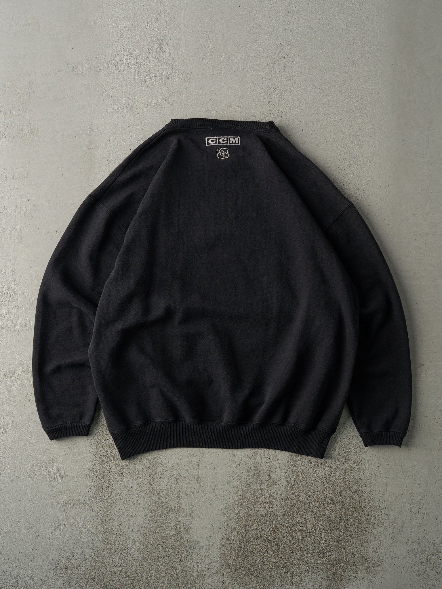 Vintage 90s Black Detroit Red Wings Embroidered Crewneck (L) - Image 2