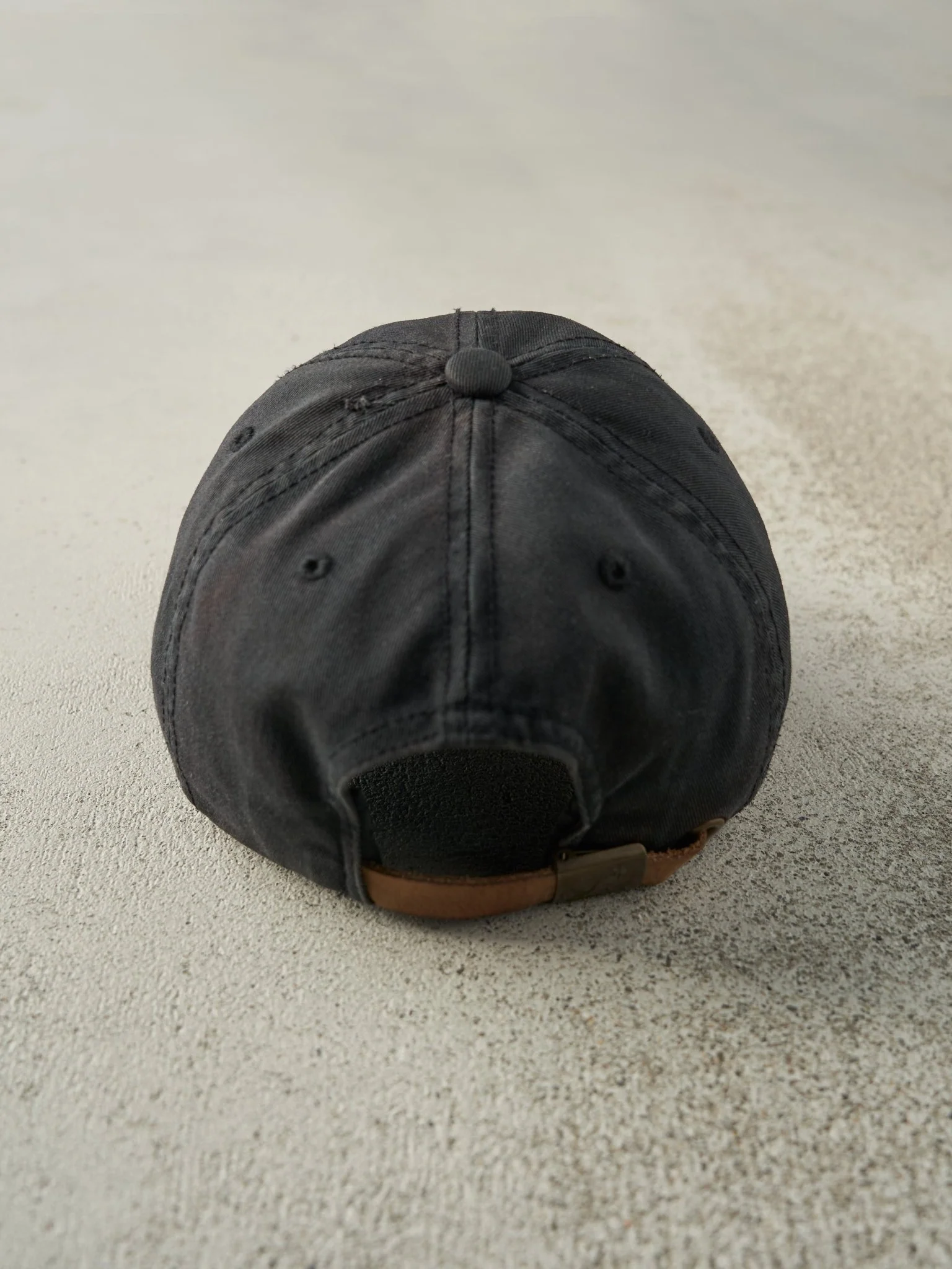 Vintage 90s Black Embroidered Kangol Leather Strapback Hat - Image 3