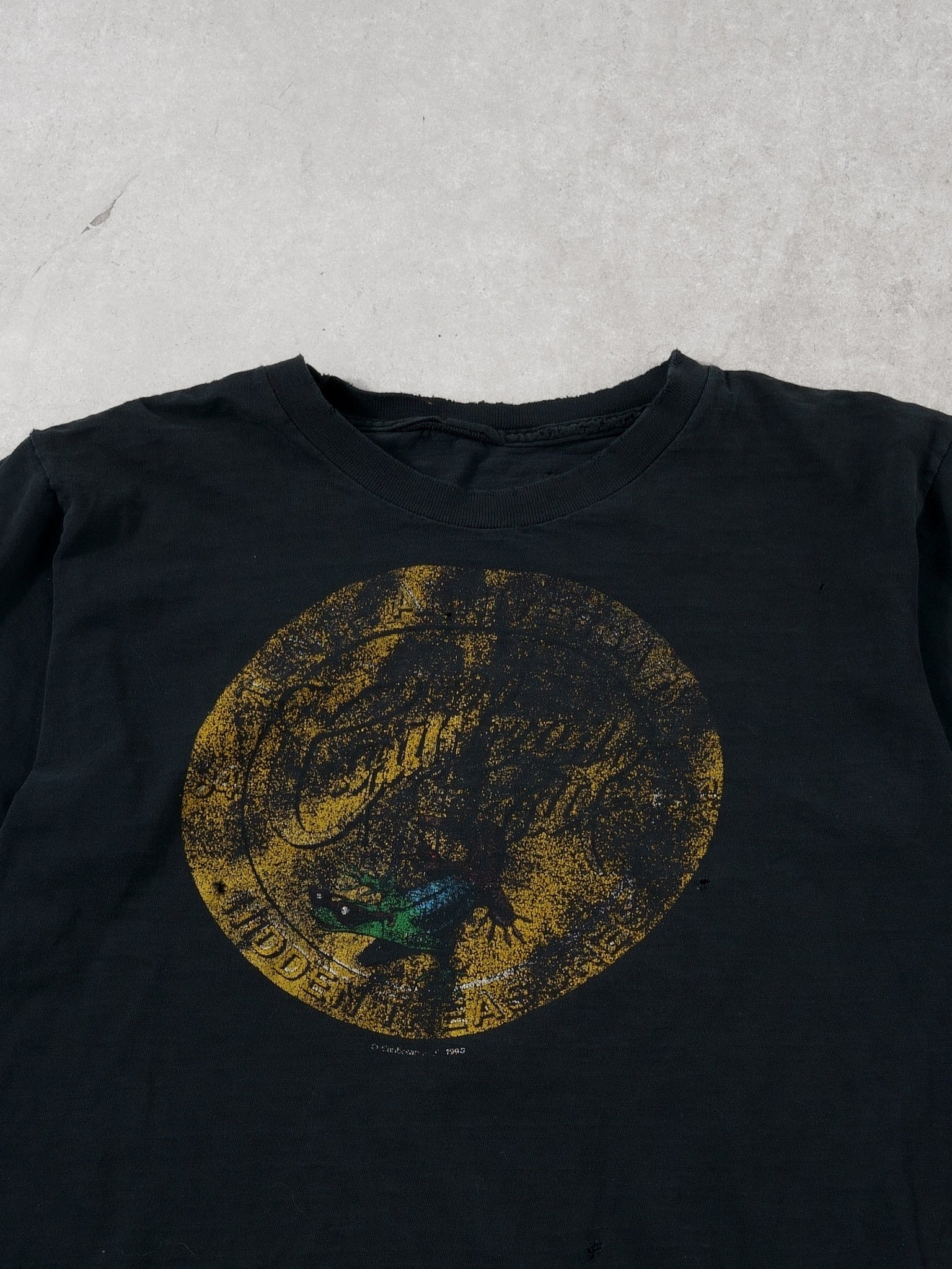 Vintage 90s Black Faded Hidden Graphic Tee (M) - Image 2