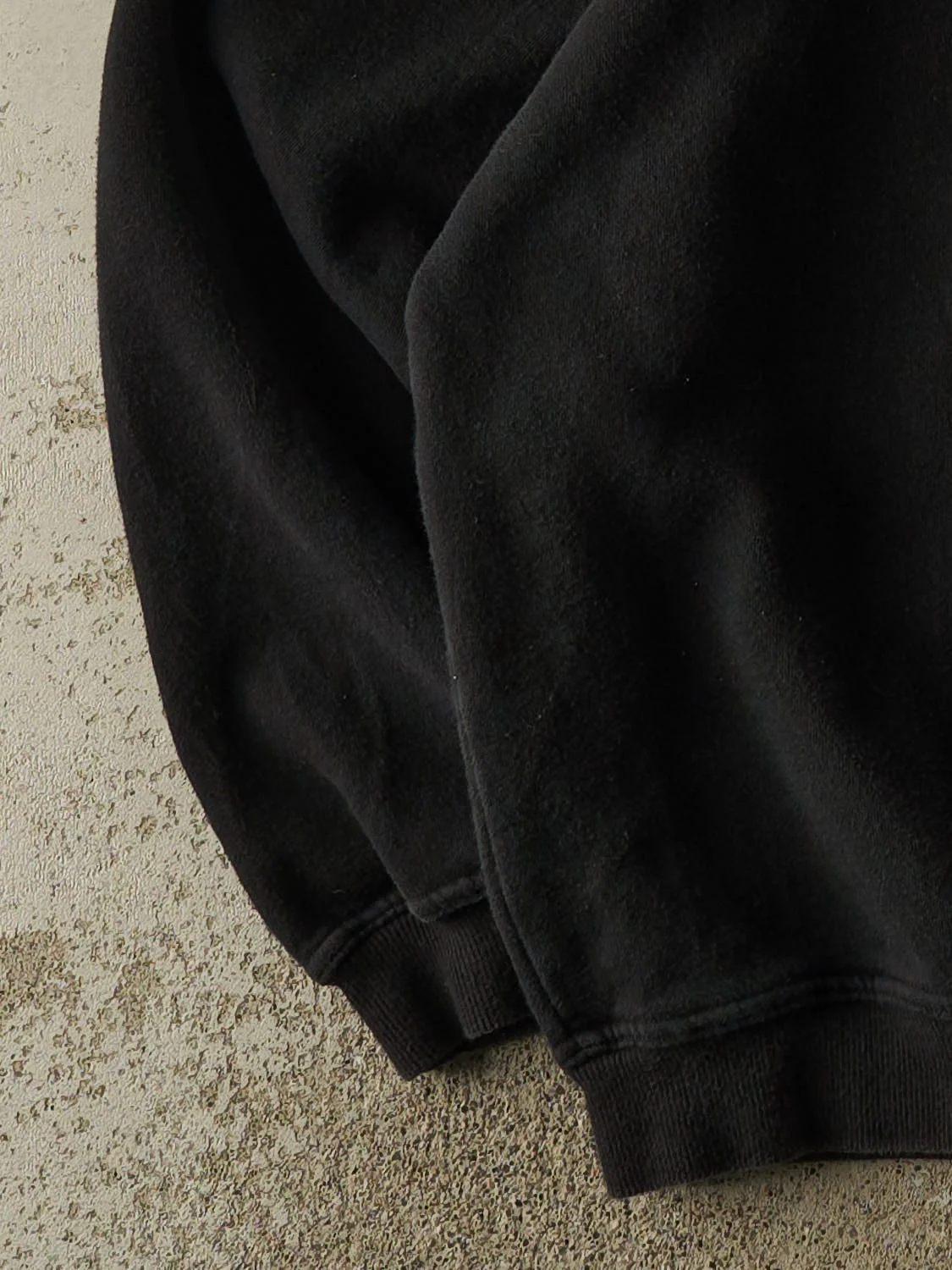 Vintage 90s Black Fila Embroidered Crewneck (L/XL) - Image 3