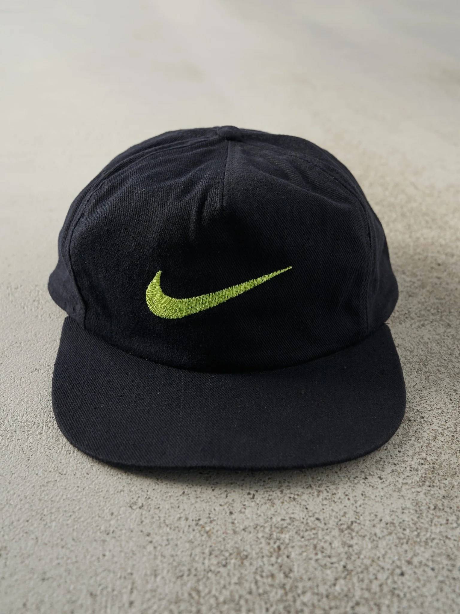 Vintage 90s Black & Green Embroidered Nike Zipback Hat