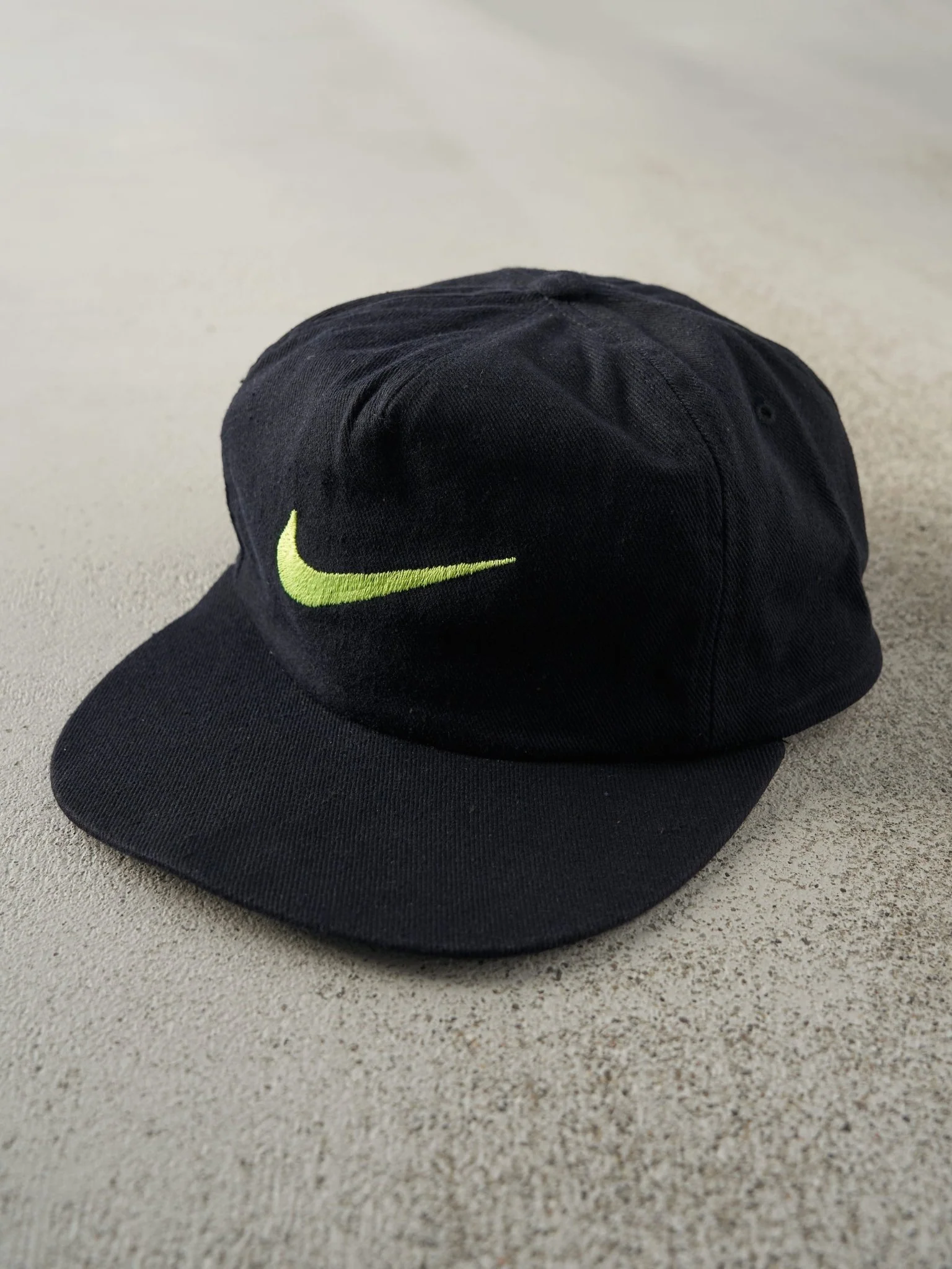Vintage 90s Black & Green Embroidered Nike Zipback Hat - Image 2