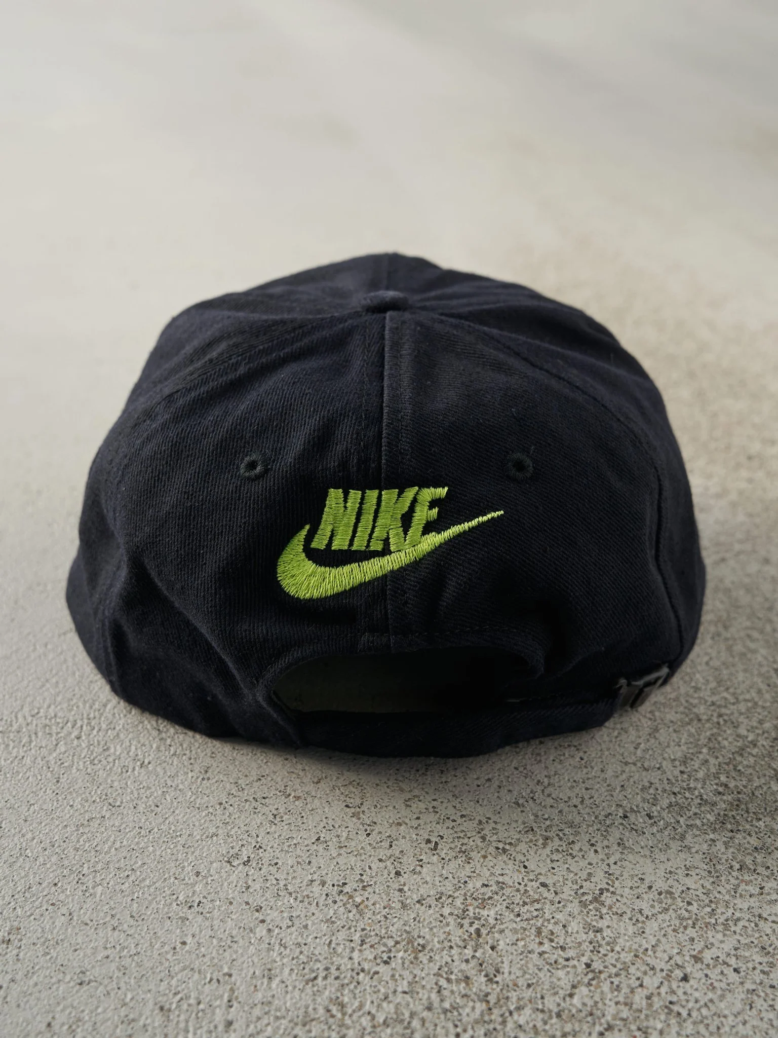 Vintage 90s Black & Green Embroidered Nike Zipback Hat - Image 3
