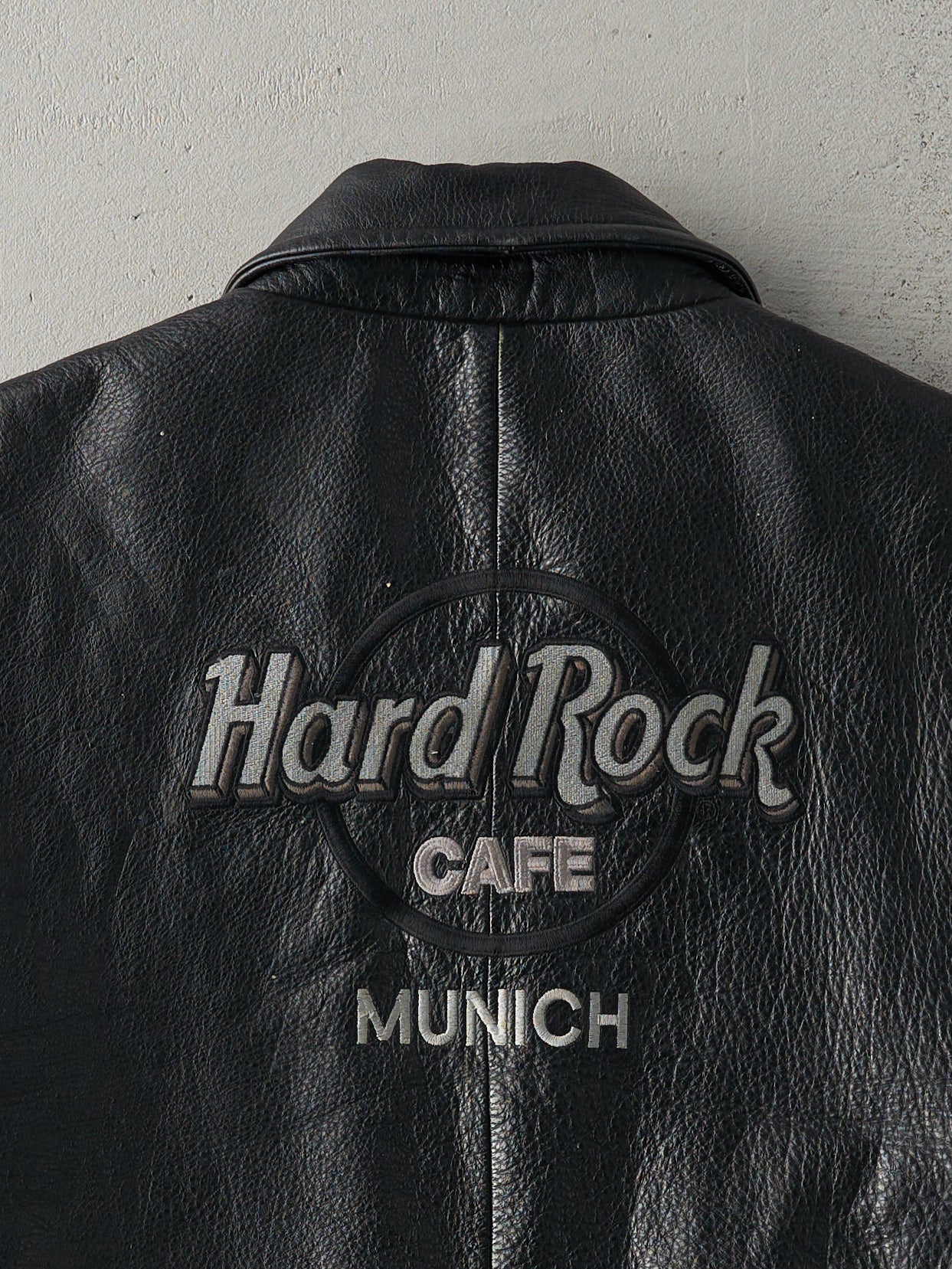 Vintage 90s Black Hard Rock Cafe Munich Leather Bomber Jacket (M/L) - Image 5