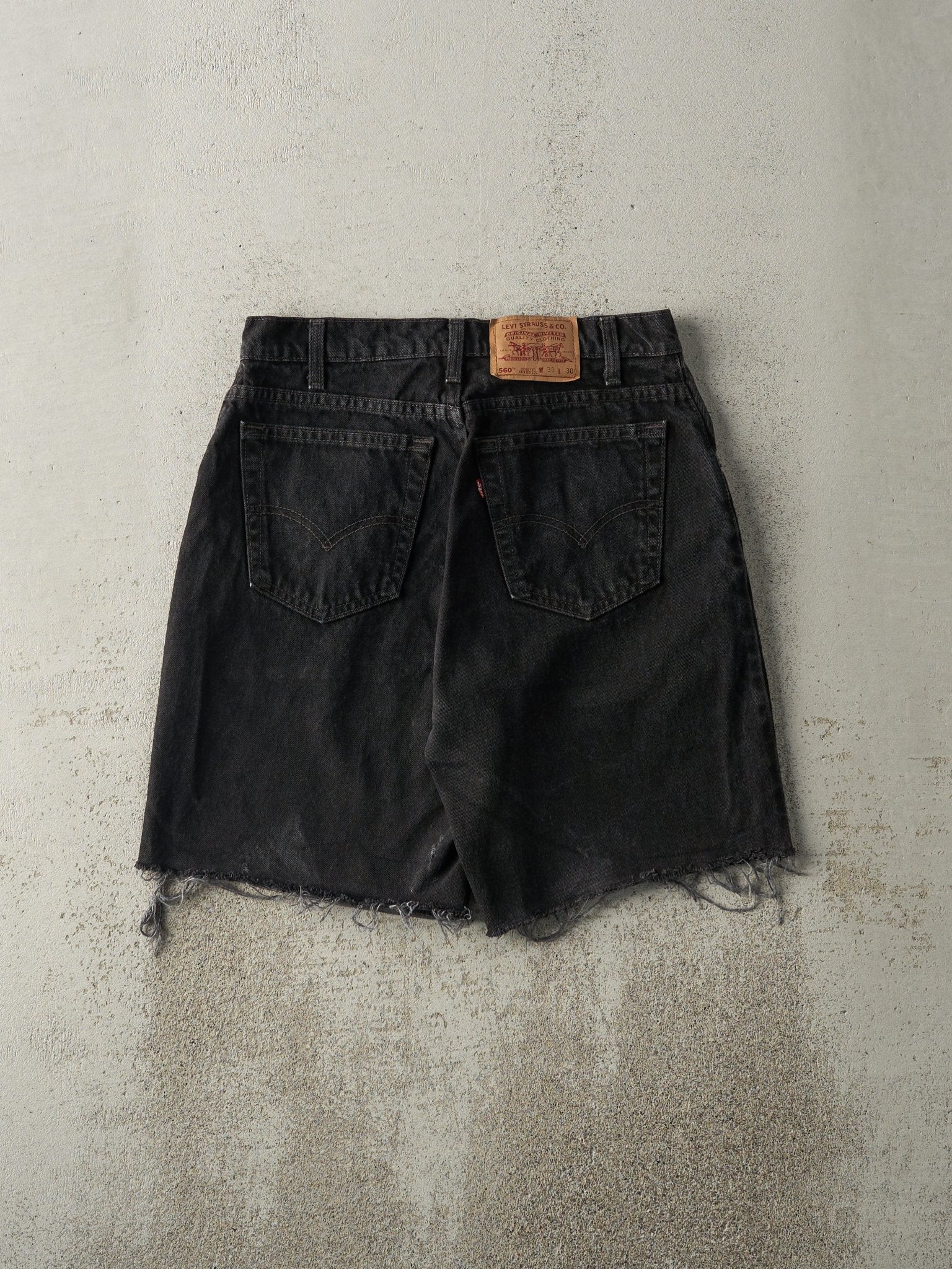 Vintage 90s Black Levi's 560 Cut Off Jean Shorts (32x9) - Image 3