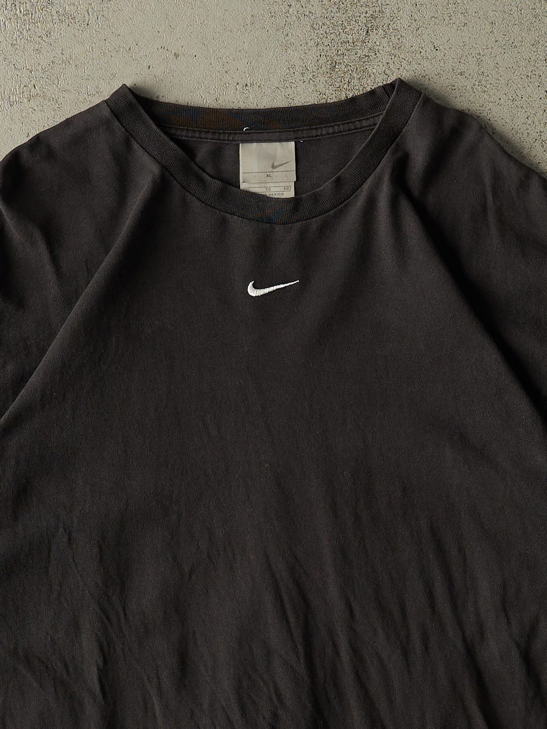 Vintage Y2K Black Nike Embroidered Middle Swoosh Tee (L/XL) - Image 2