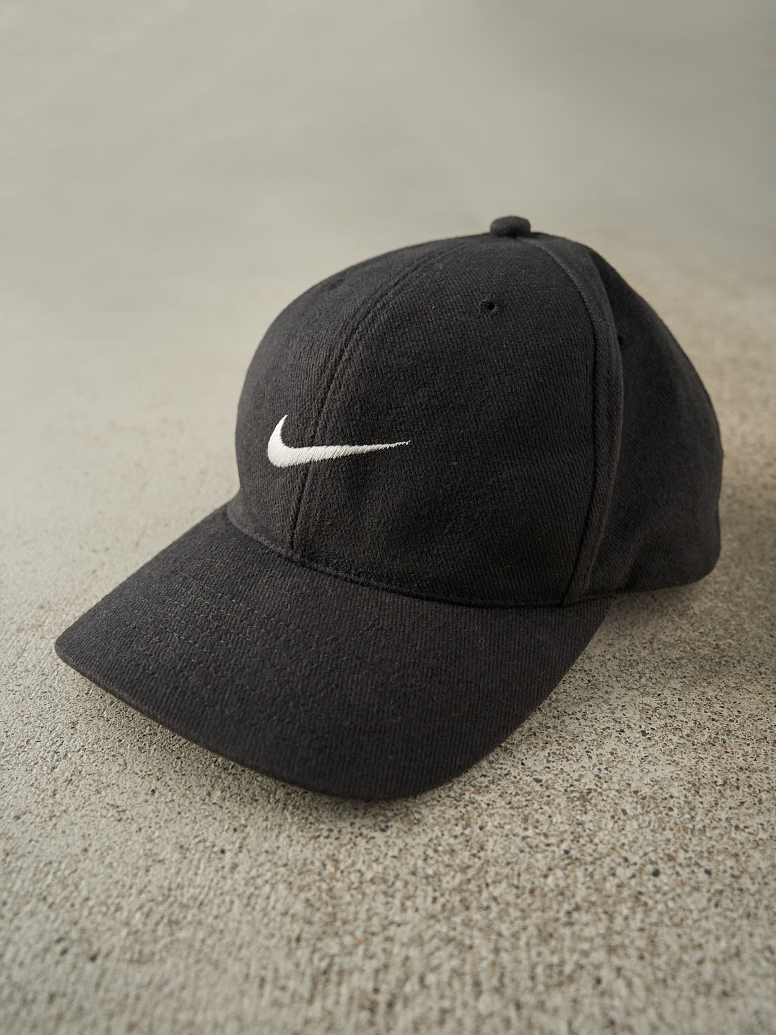 Vintage 90s Black Nike Embroidered Snapback (O/S) - Image 2