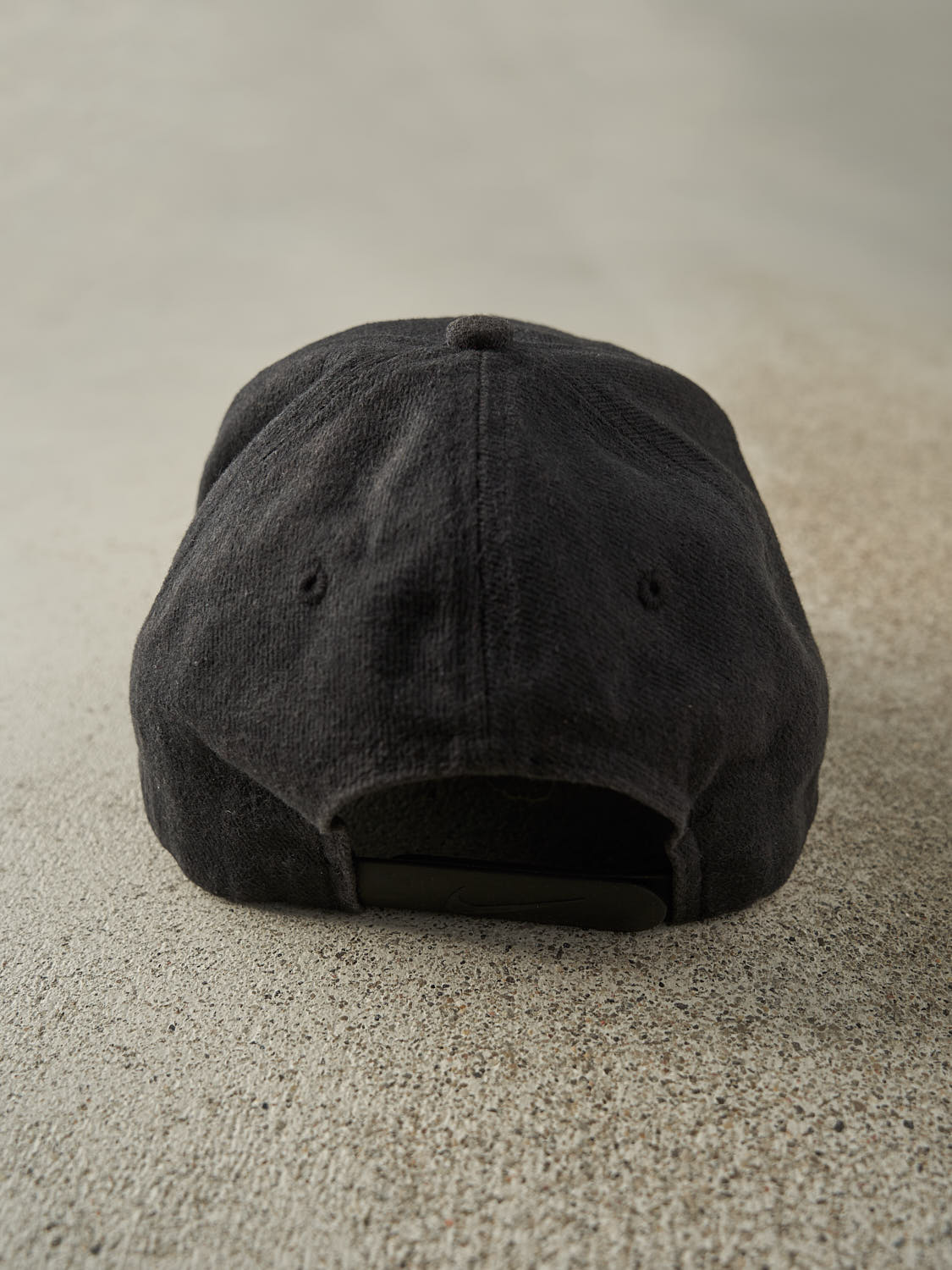 Vintage 90s Black Nike Embroidered Snapback (O/S) - Image 4