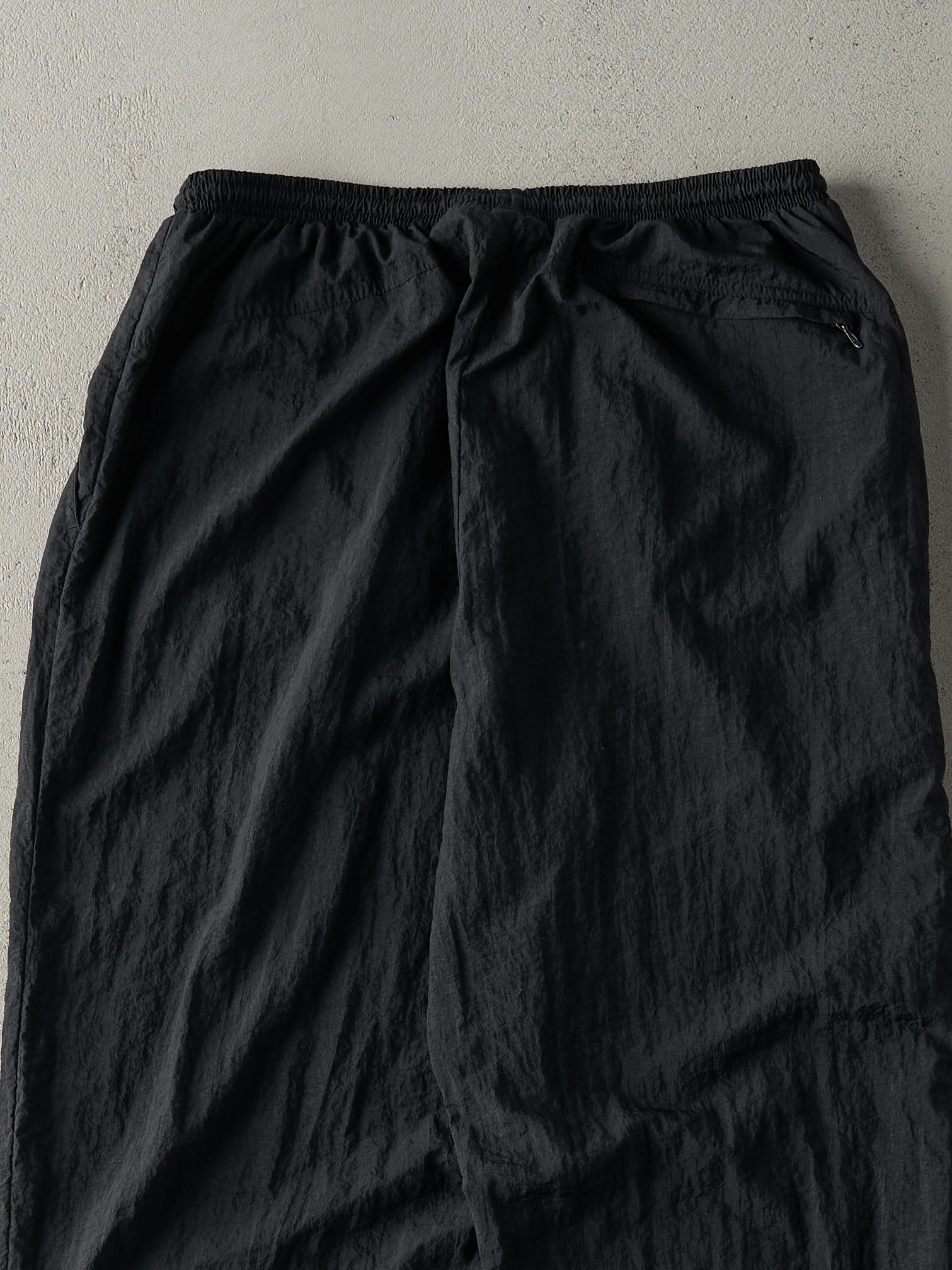 Vintage 90s Black Nike Embroidered Windbreaker Pants (30x32) - Image 4