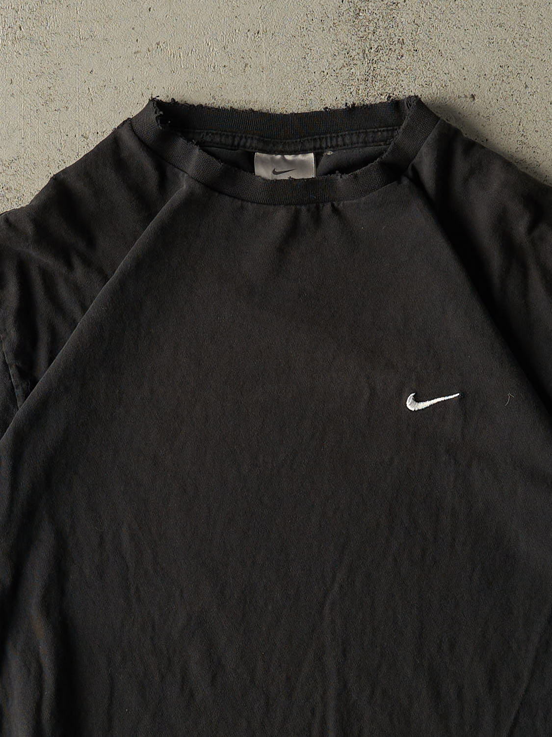 Vintage Y2K Black Nike Swoosh Tee (M/L) - Image 2