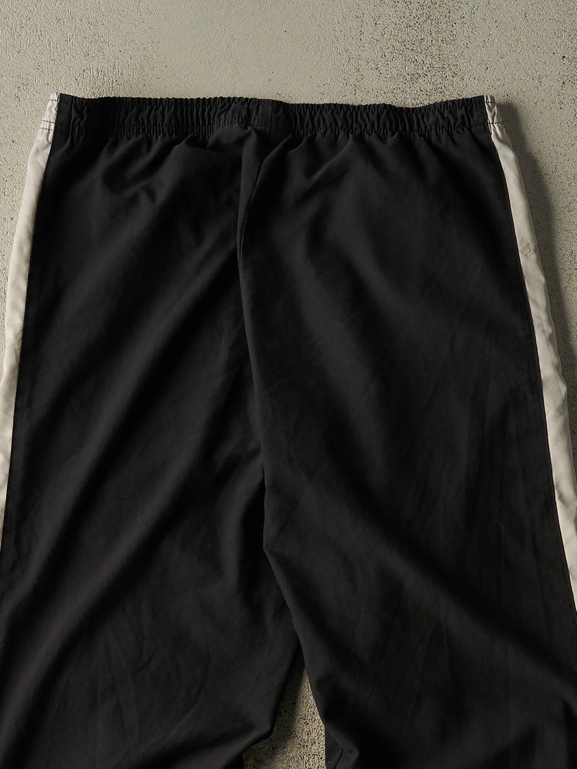 Vintage 90s Black Nike Track Pants (32x30.5) - Image 4