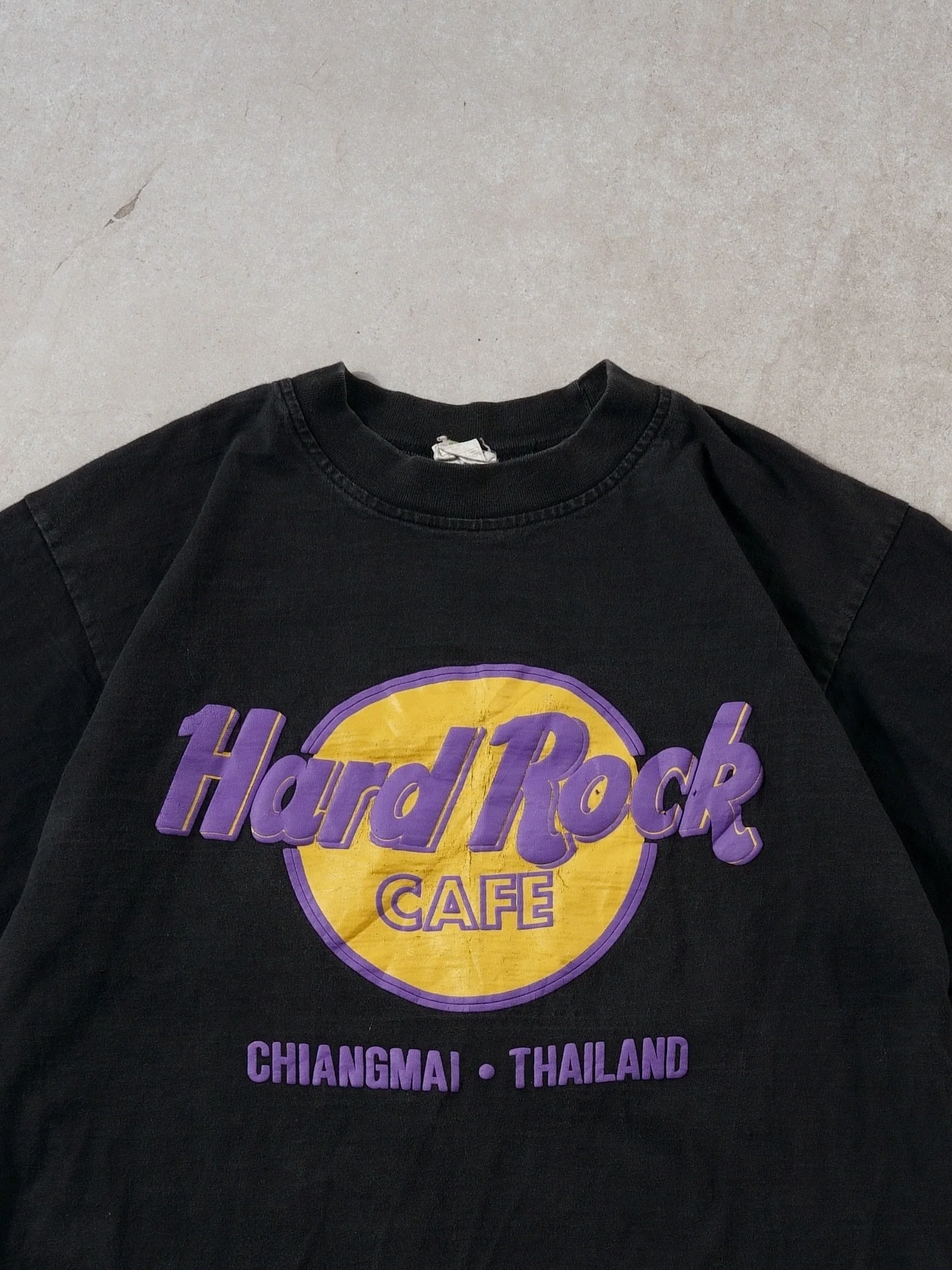 Vintage 90s Black, Purple and Yellow Hard Rock Cafe Chaingmai Thailand Single Stitched Tee (S) - Image 2