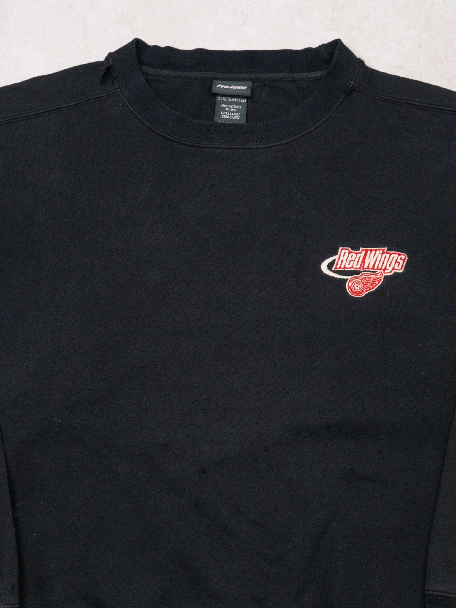 Vintage 90s Black Red Wings Embroidered Crewneck (XL) - Image 2