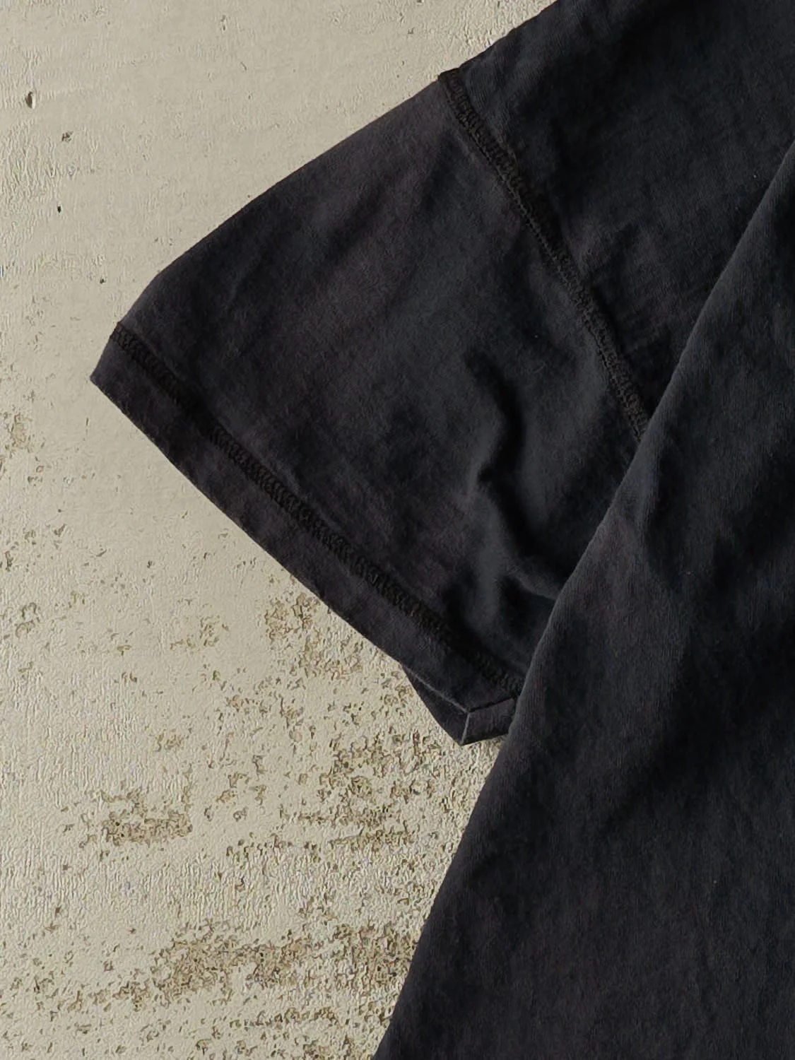 Vintage 90s Black Reebok Embroidered Tee (M) - Image 3