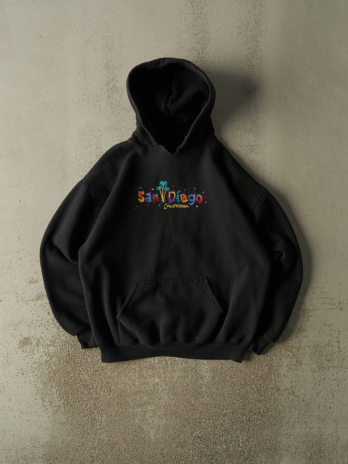 Vintage 90s Black San Diego California Embroidered Hoodie (L/XL)