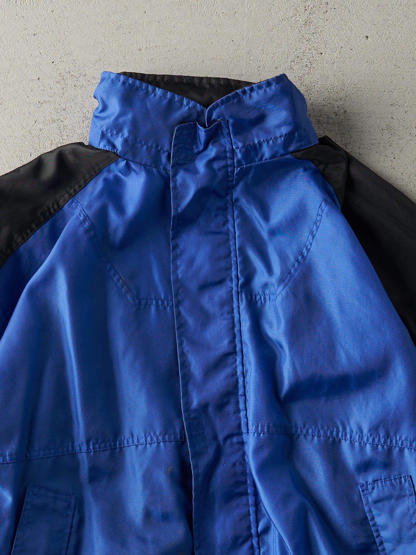 Vintage 90s Blue & Black Marlboro Windbreaker Jacket (L) - Image 4