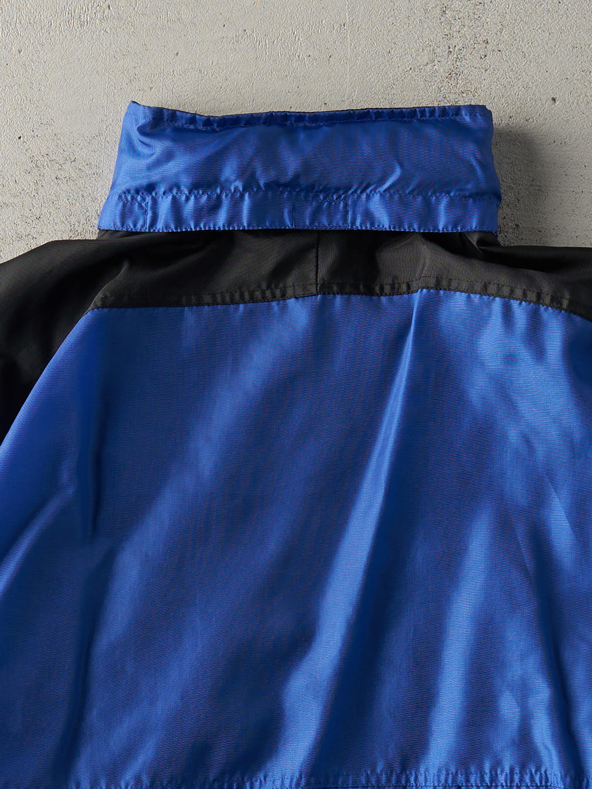 Vintage 90s Blue & Black Marlboro Windbreaker Jacket (L) - Image 5