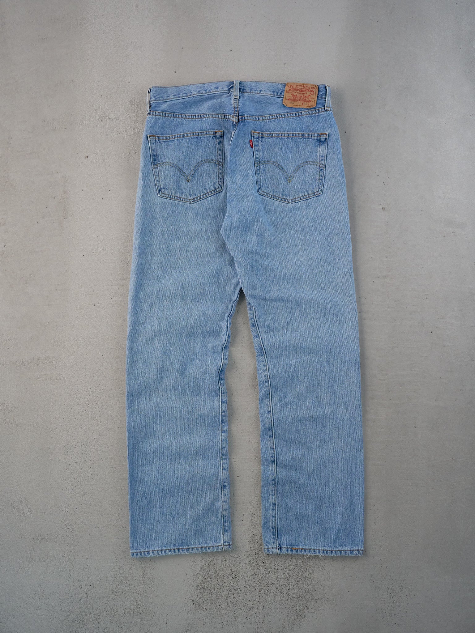 Vintage 90s Blue Levi's 501 Denim Jeans (33x31) - Image 2