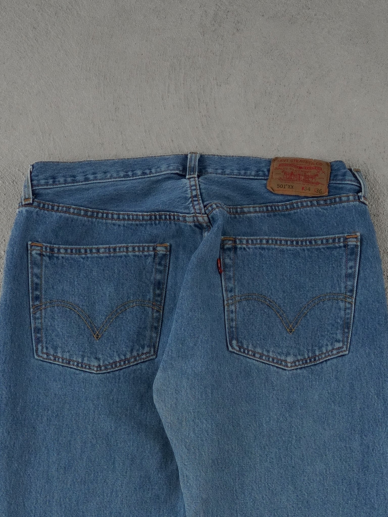 Vintage 90s Blue Levi's 501 Denim Jeans (32x34) - Image 4