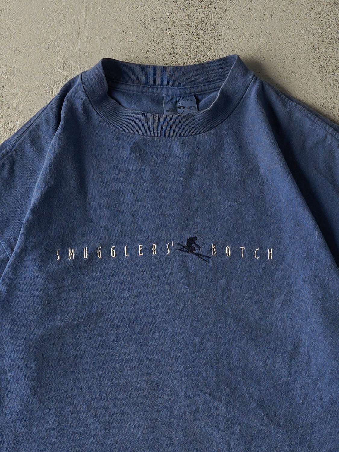 Vintage 90s Blue Smugglers Notch Skiing Embroidered Tee (XL/XXL) - Image 2