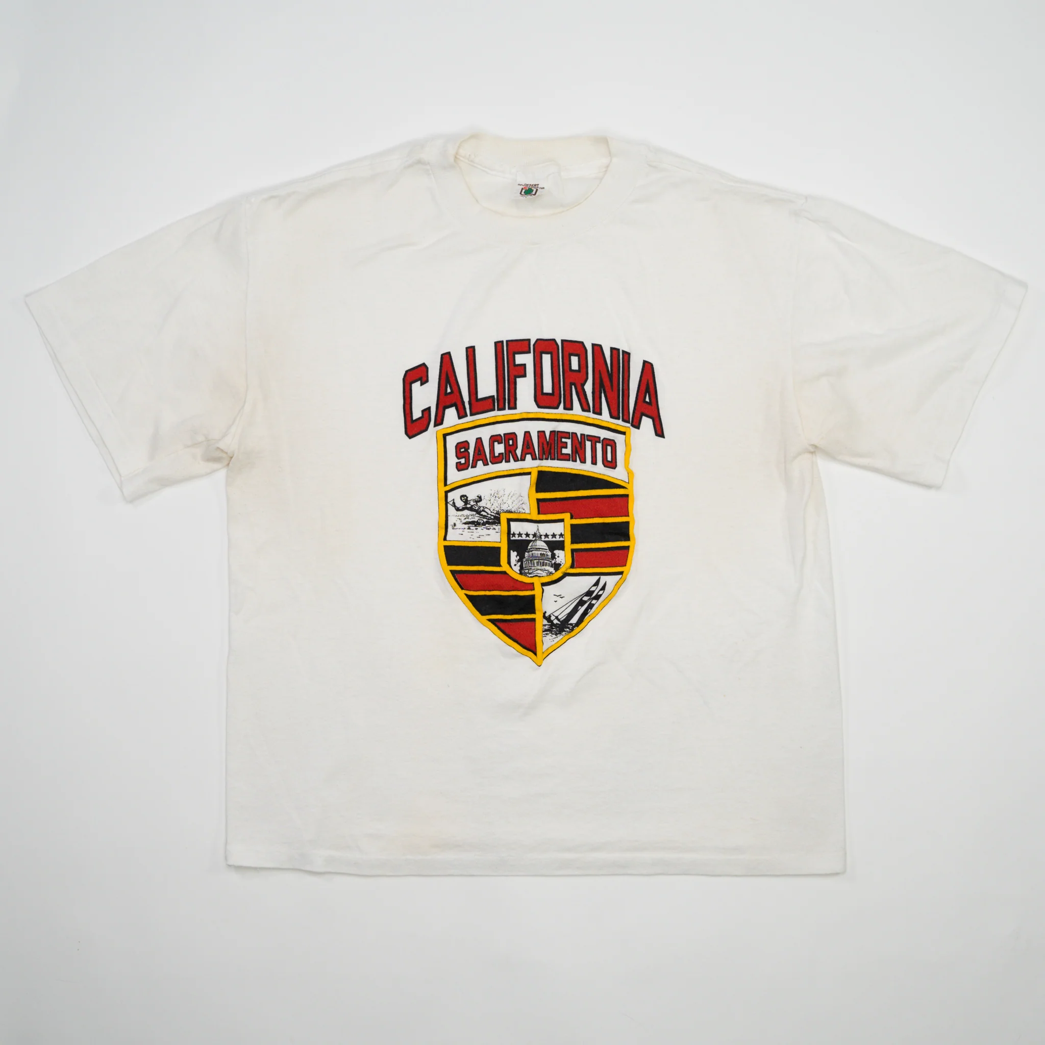 Vintatge 90s California Sacramento Tee (M)
