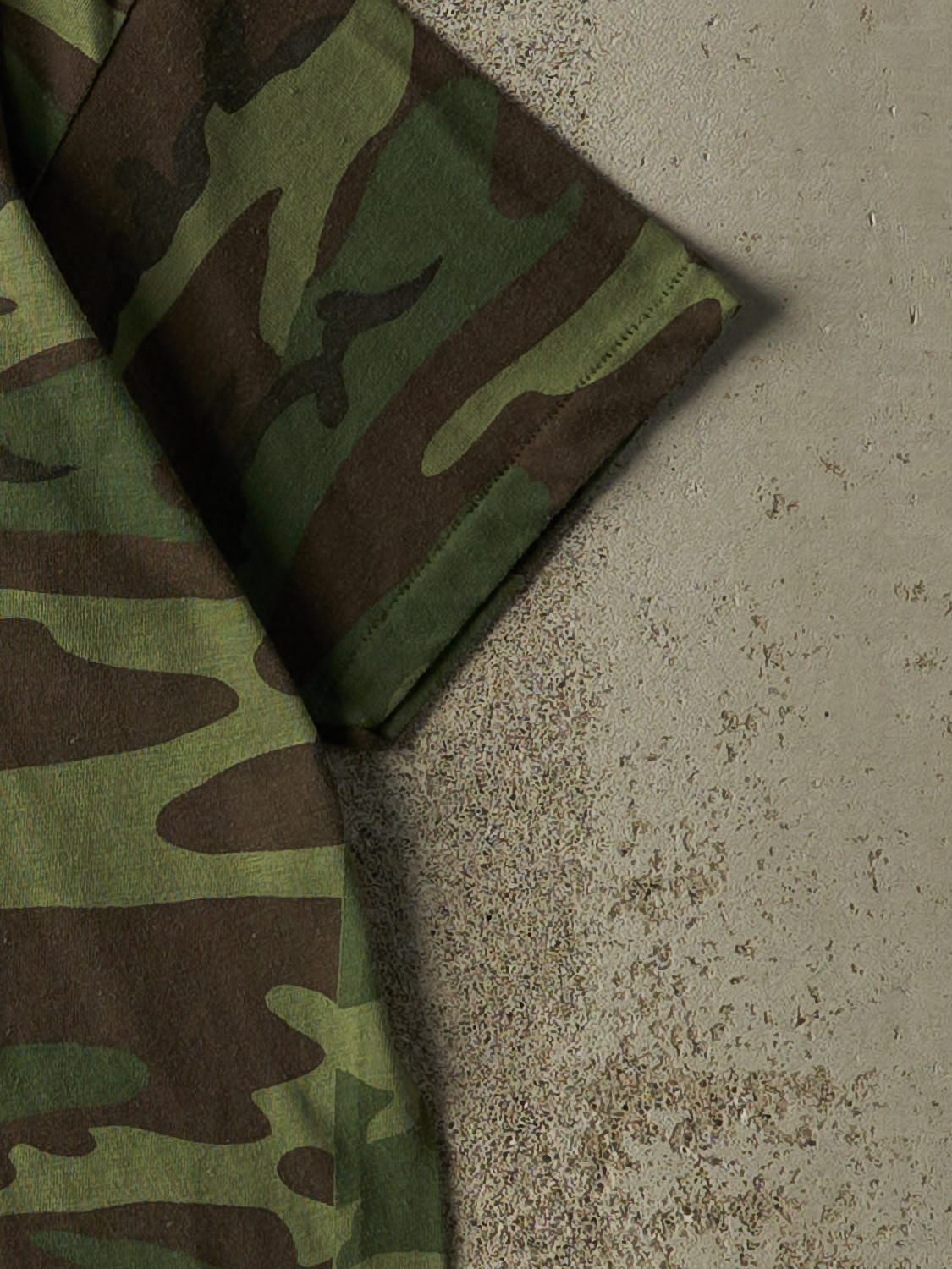 Vintage 90s Camo Blank Tee (M/L) - Image 4
