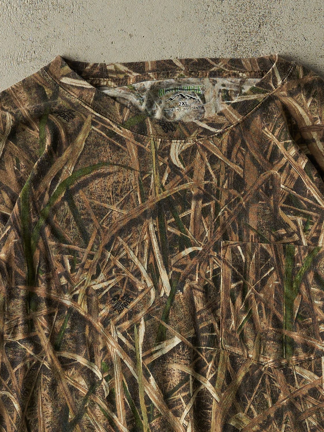 Vintage Y2K Camo Mossy Oak Long Sleeve (XL/XXL) - Image 2