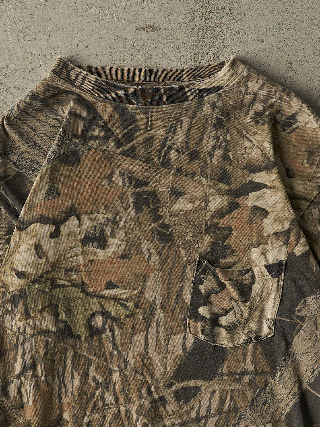 Vintage 90s Camo Mossy Oak Pocket Long Sleeve (S/M) - Image 2