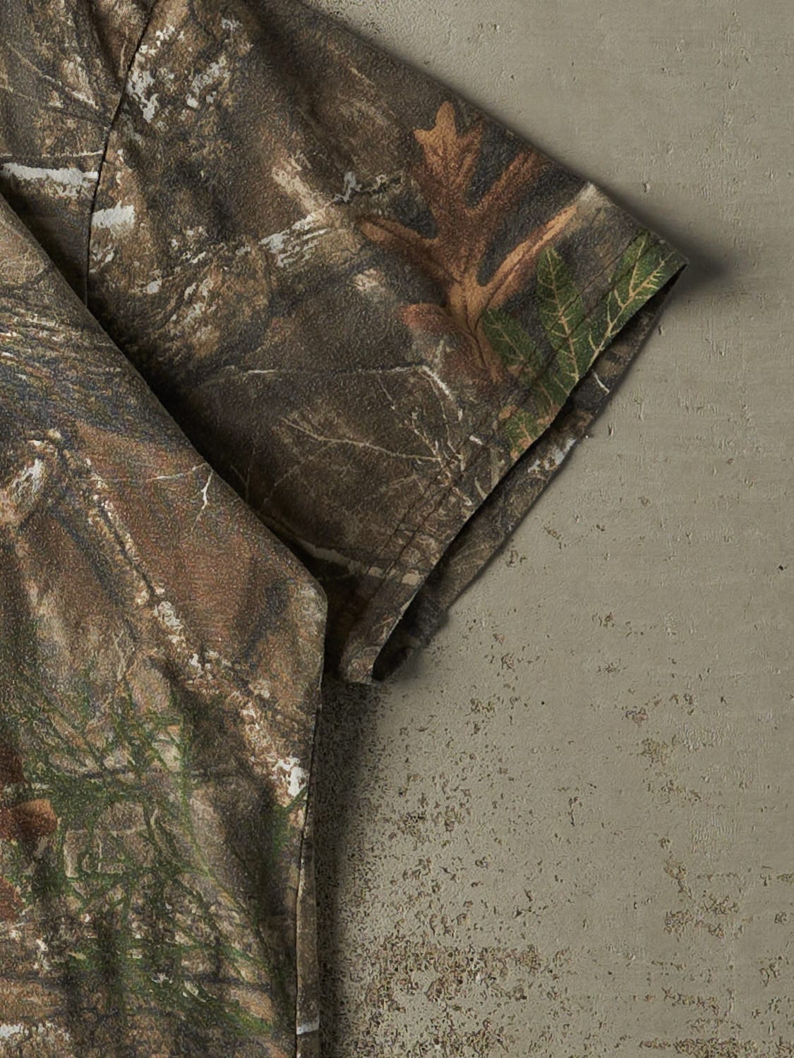 Vintage Y2K Camo Realtree Tee (XL) - Image 4