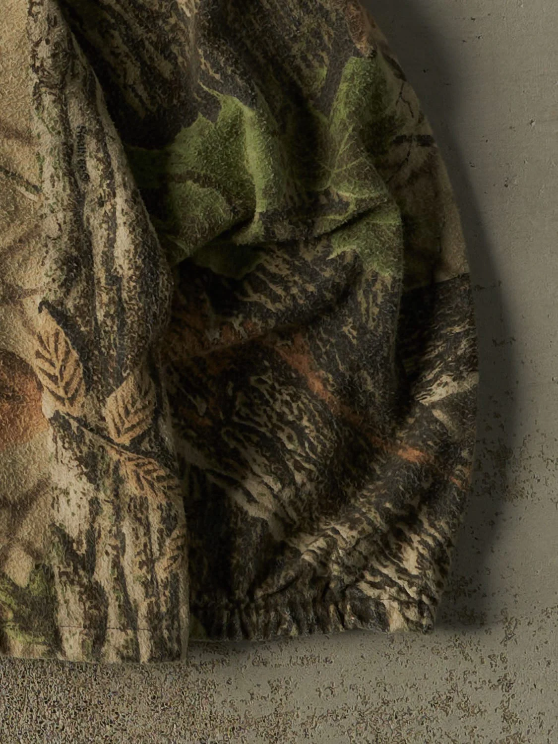 Vintage 90s Camo Realtree x Deer Skin Quarter Zip Pullover (L/XL) - Image 4