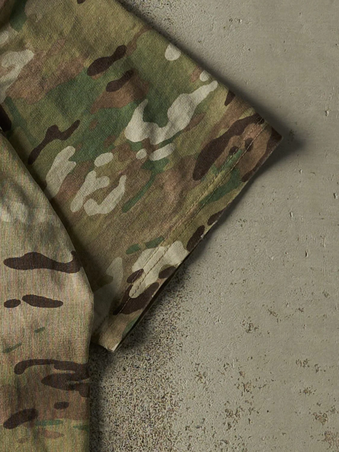 Vintage Y2K Rothco Camo Tee (S/M) - Image 4
