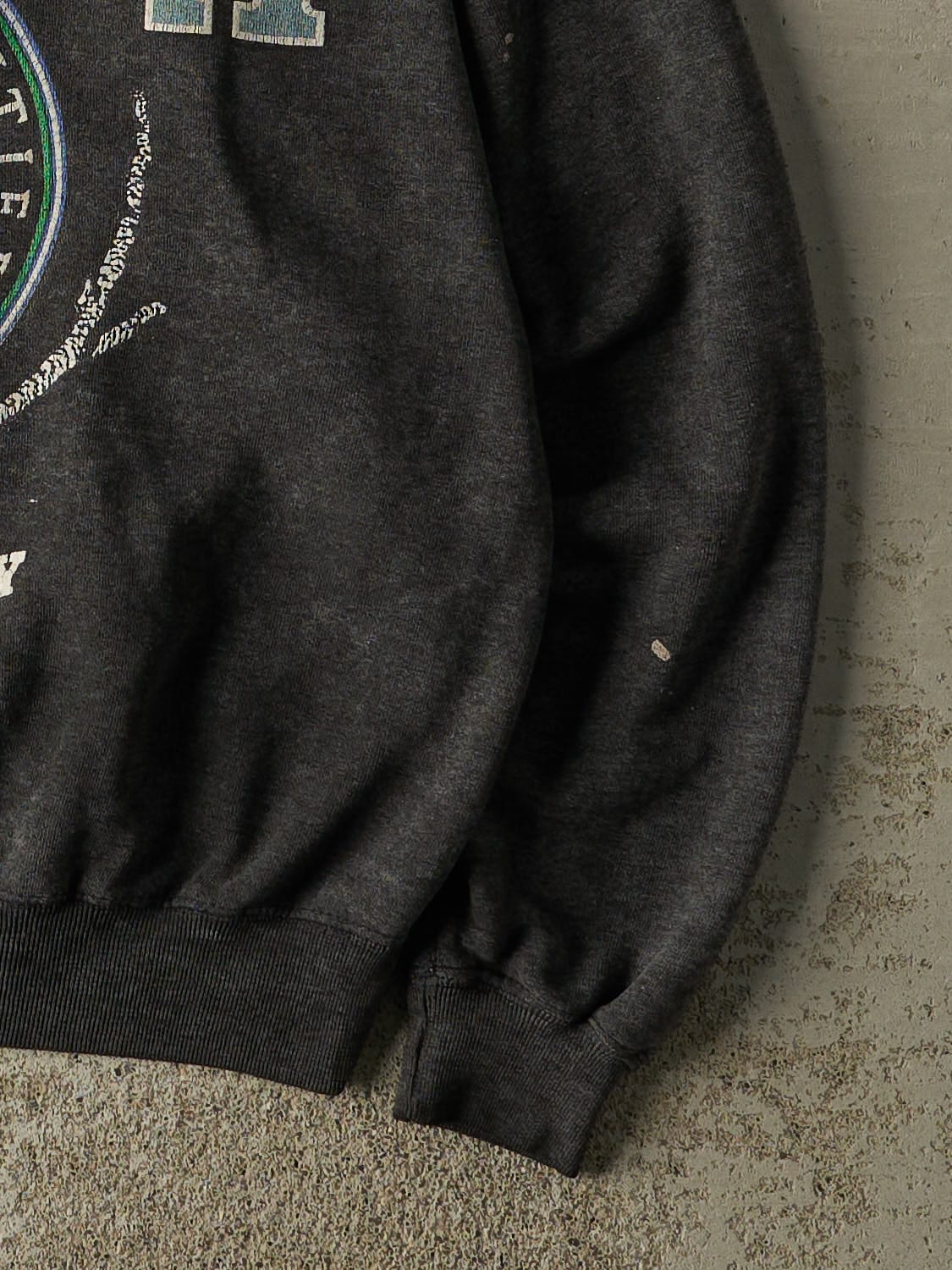 Vintage 80s Charcoal Grey Alaska Crewneck (M/L) - Image 4