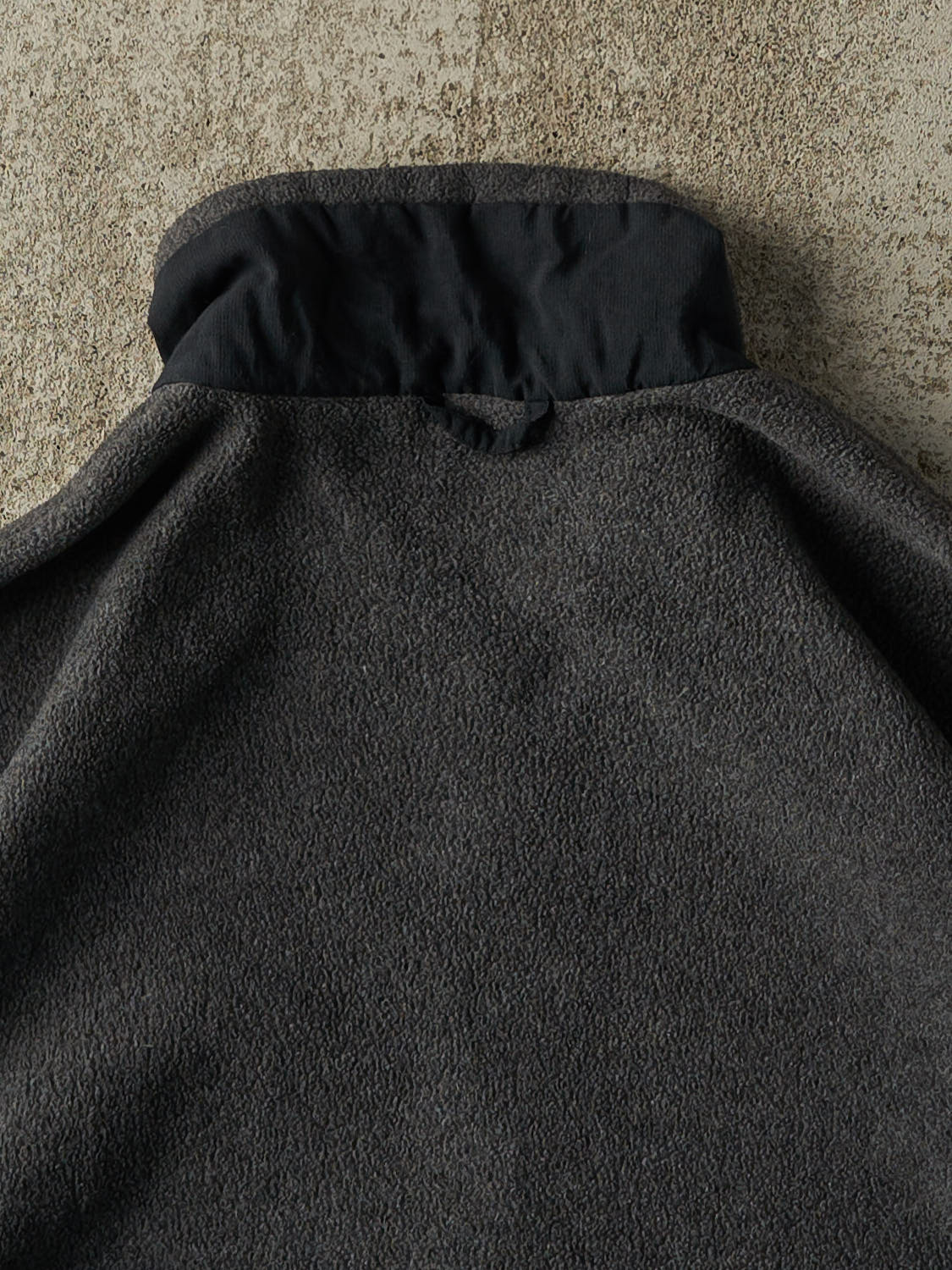 Vintage 90s Charcoal Grey Columbia Zip Up Fleece (L/XL) - Image 4