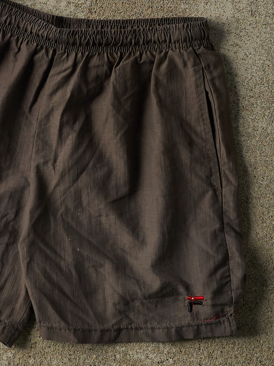 Vintage 90s Charcoal Grey Fila Track Shorts (27x5) - Image 3