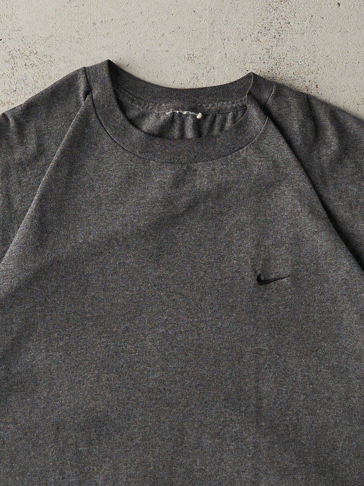 Vintage 90s Charcoal Grey Nike Embroidered Tee (L) - Image 2