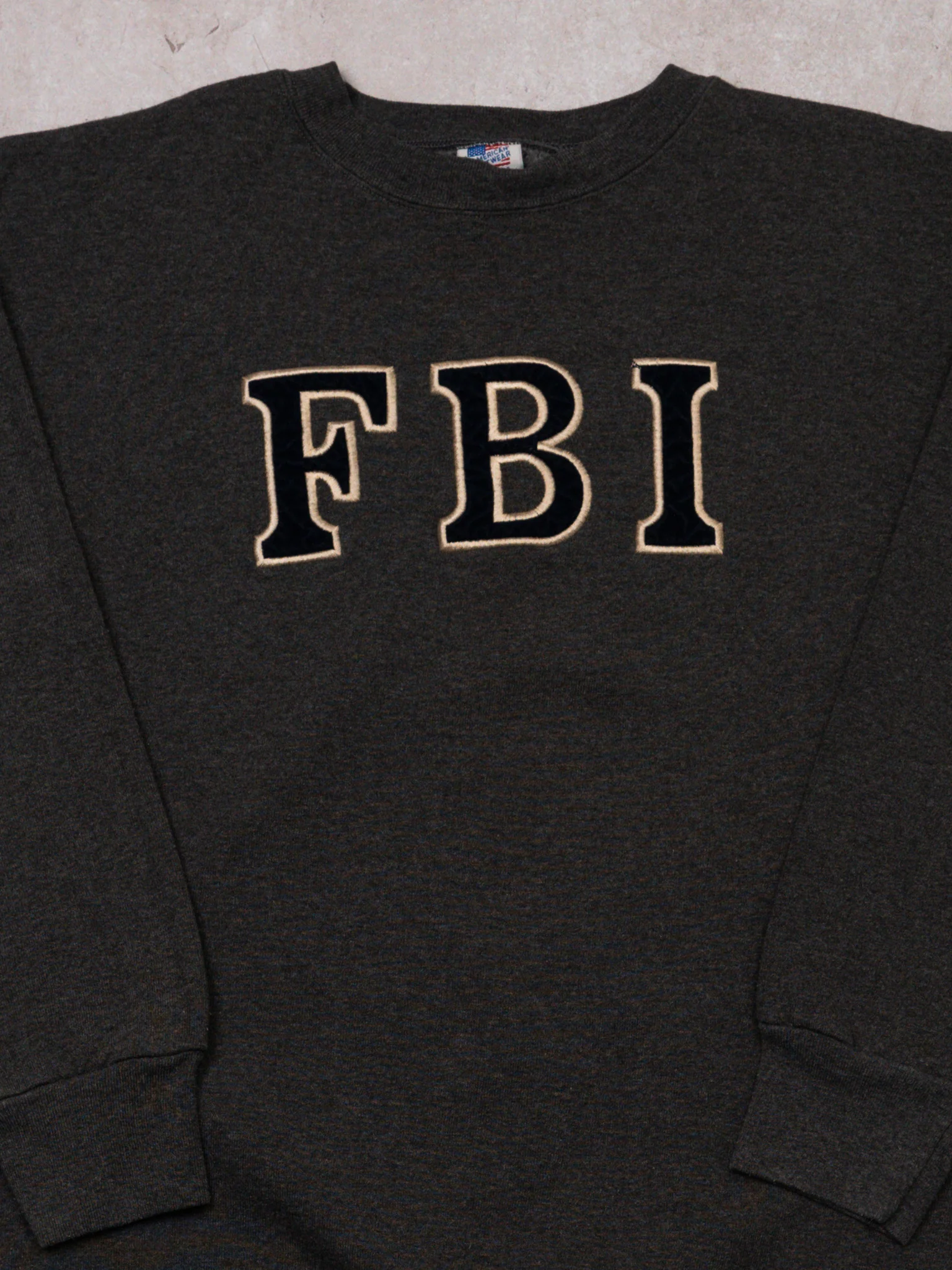 Vintage 90s Dark Grey FBI Crewneck (M) - Image 2