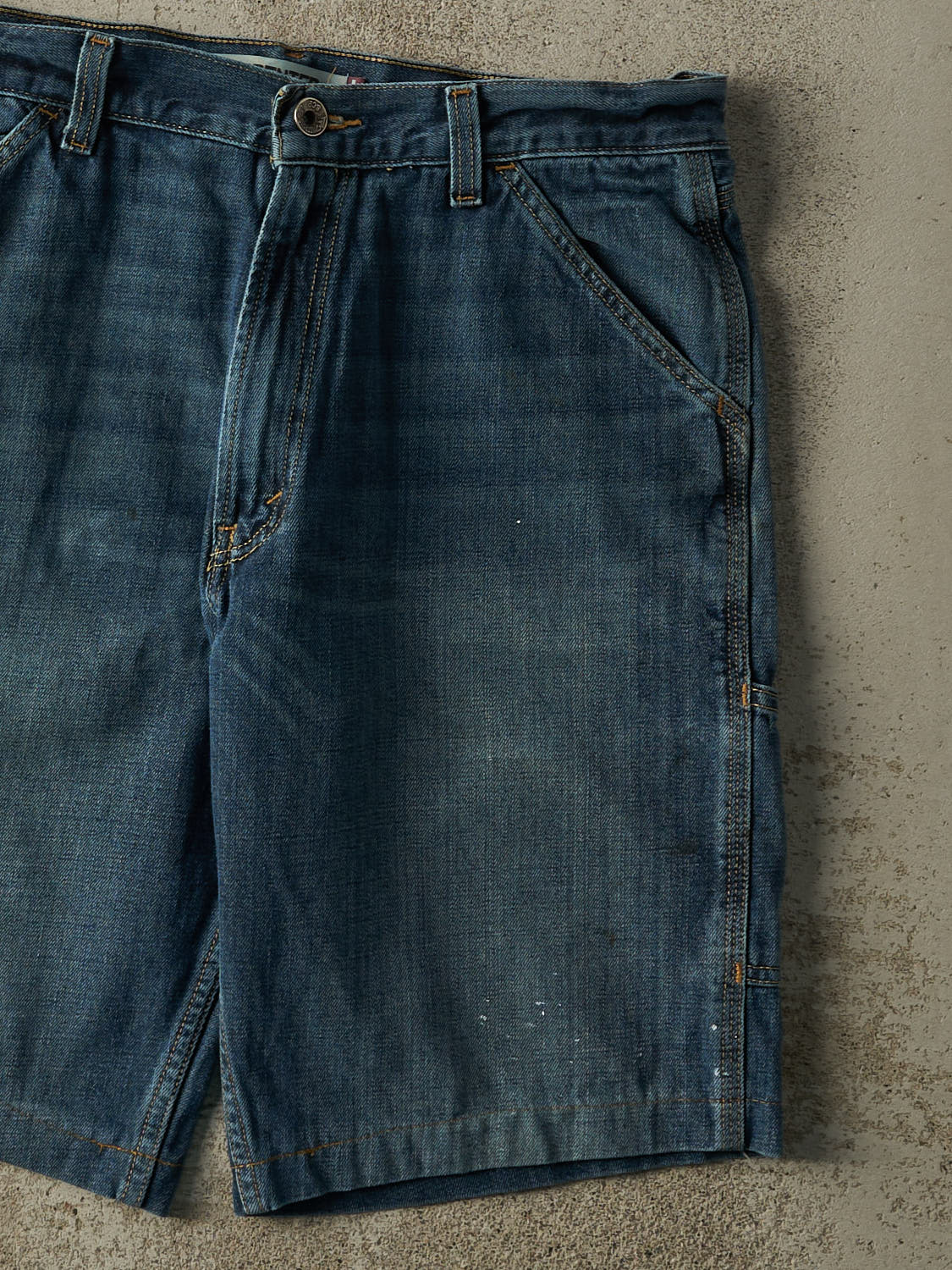 Vintage 90s Dark Wash Levi's Carpenter Jean Shorts (35x12) - Image 4