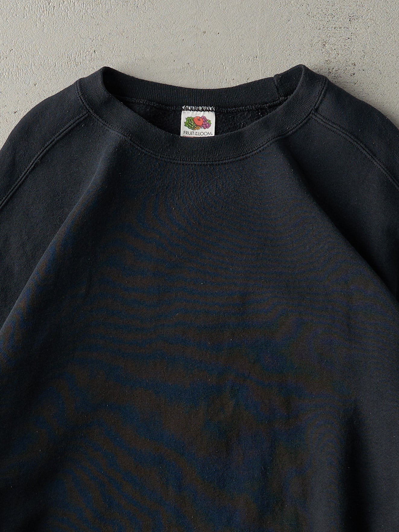 Vintage 90s Faded Black Blank Crewneck (L) - Image 2