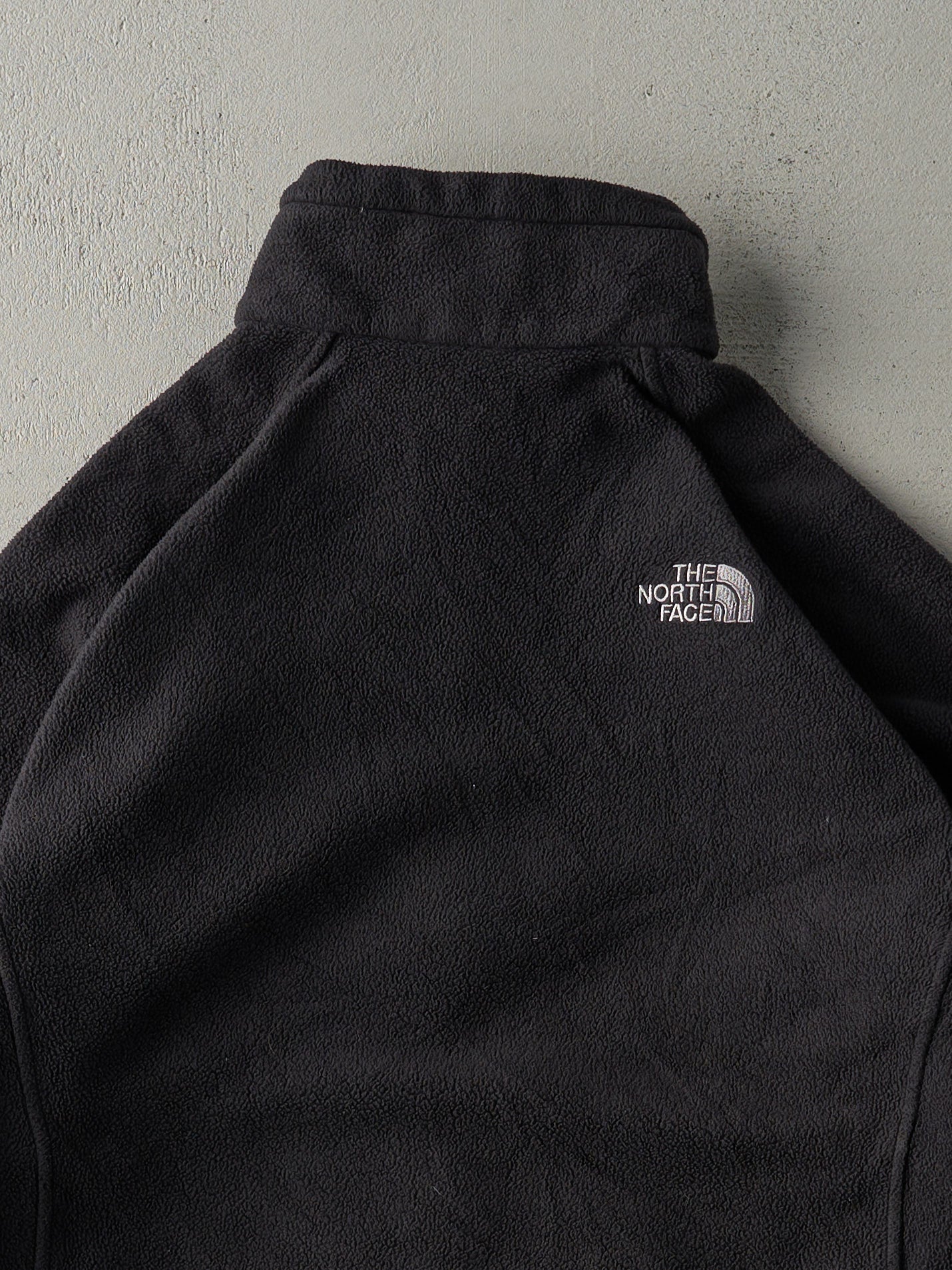 Vintage 90s Faded Black Fleece Zip Up Sweater (M) - Image 4