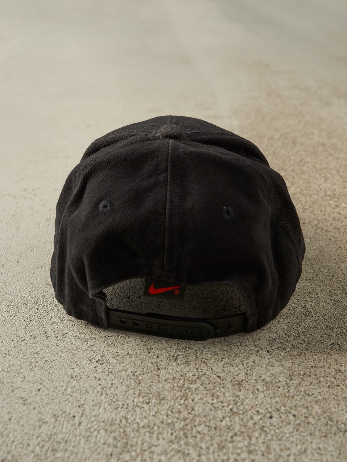 Vintage 90s Faded Black Nike Basketball Snapback (O/S) - Image 4
