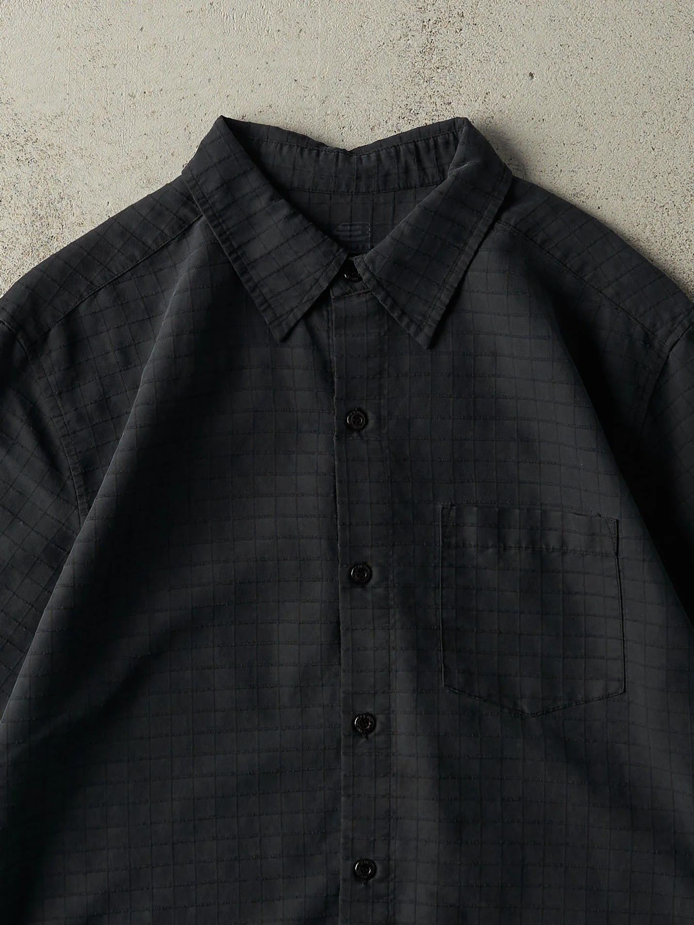 Vintage 90s Faded Black Short Sleeve Button Up (L) - Image 2