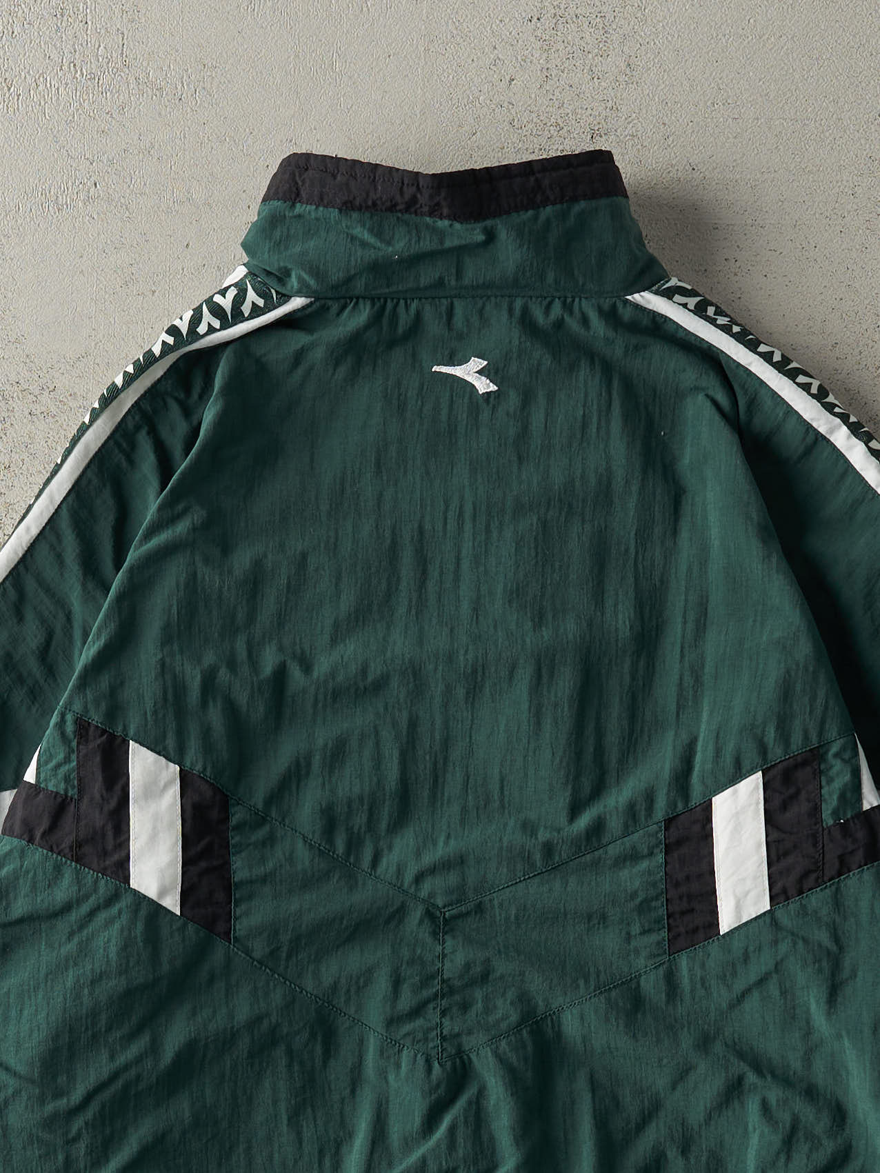 Vintage 90s Forest Green, Black & White Diadora Windbreaker Jacket (L) - Image 4