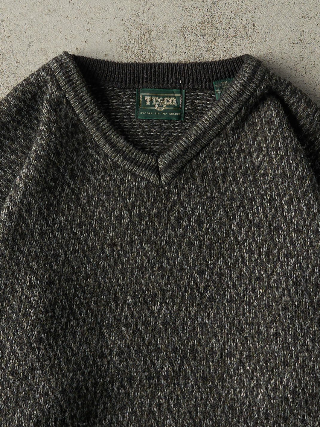 Vintage 90s Green & Black Knit Pullover (M) - Image 2