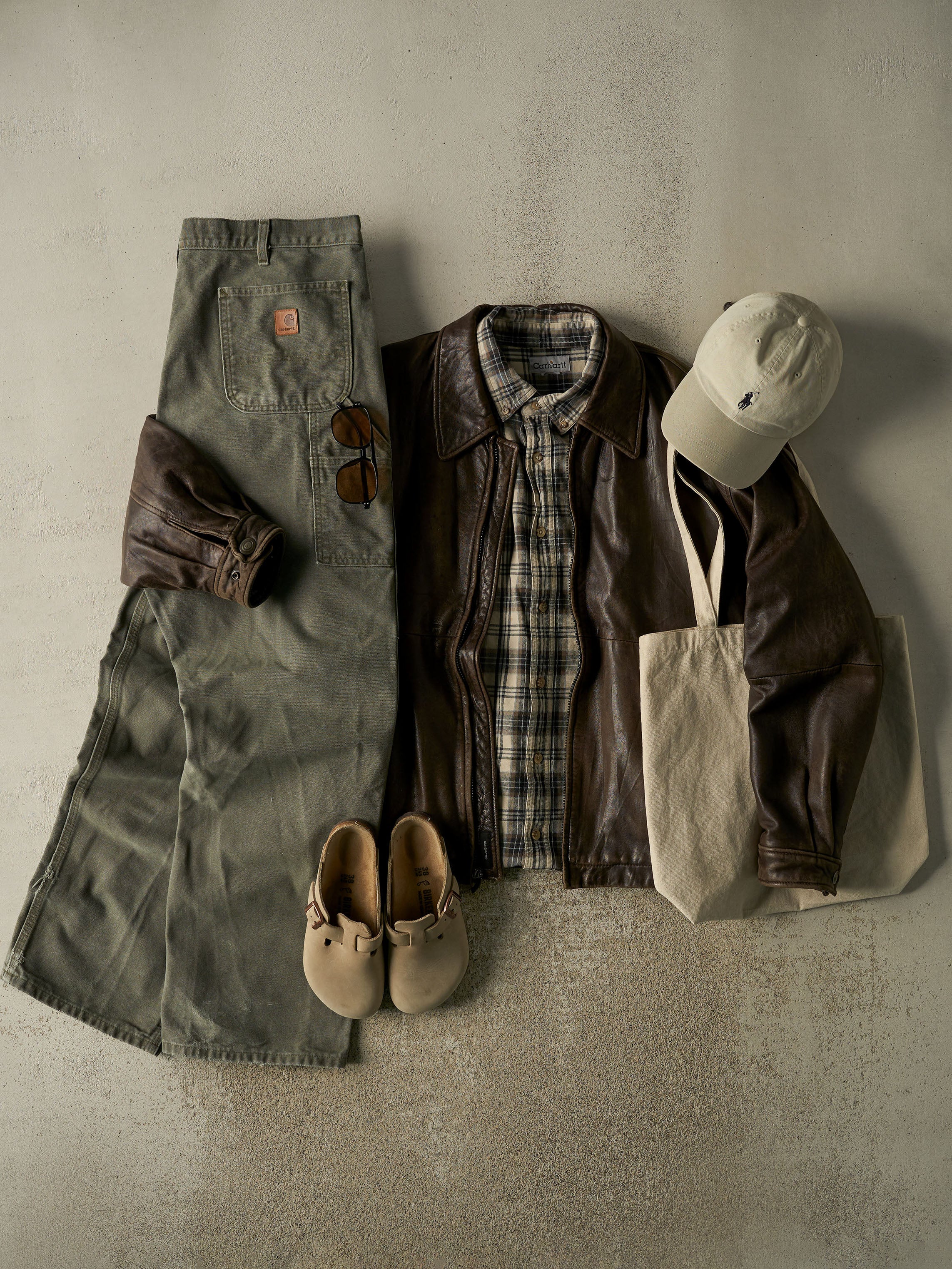Vintage Y2K Green Carhartt Carpenter Pants (37x33) - Image 2