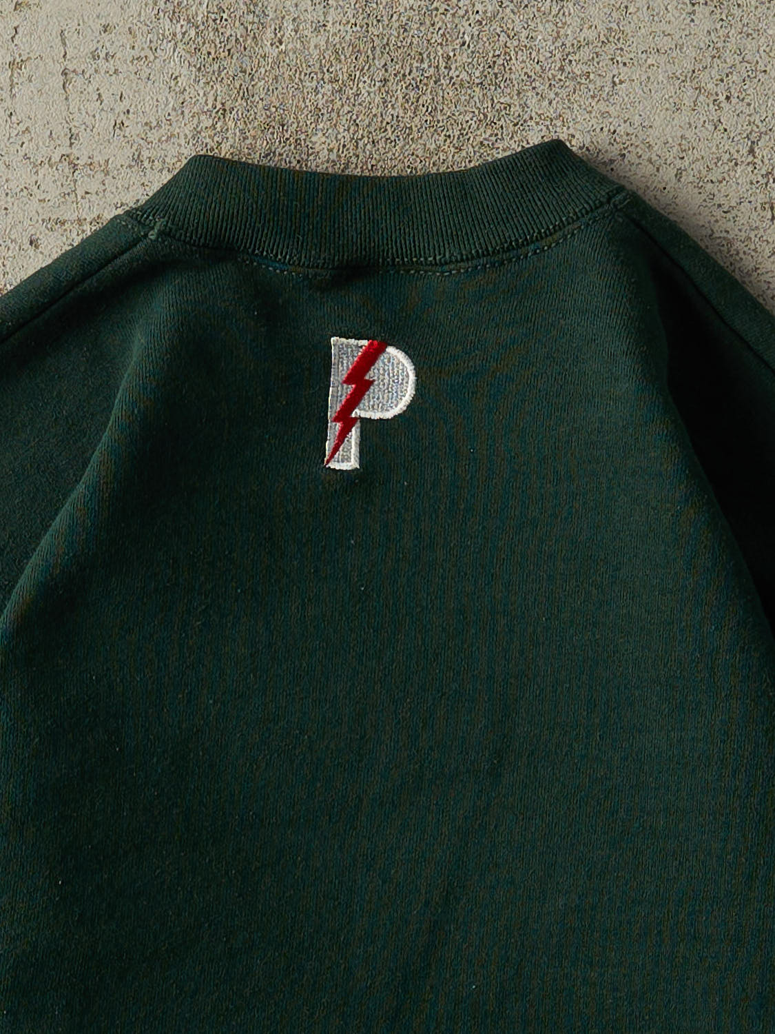 Vintage 90s Green Green Bay Packers Embroidered Crewneck (S) - Image 4