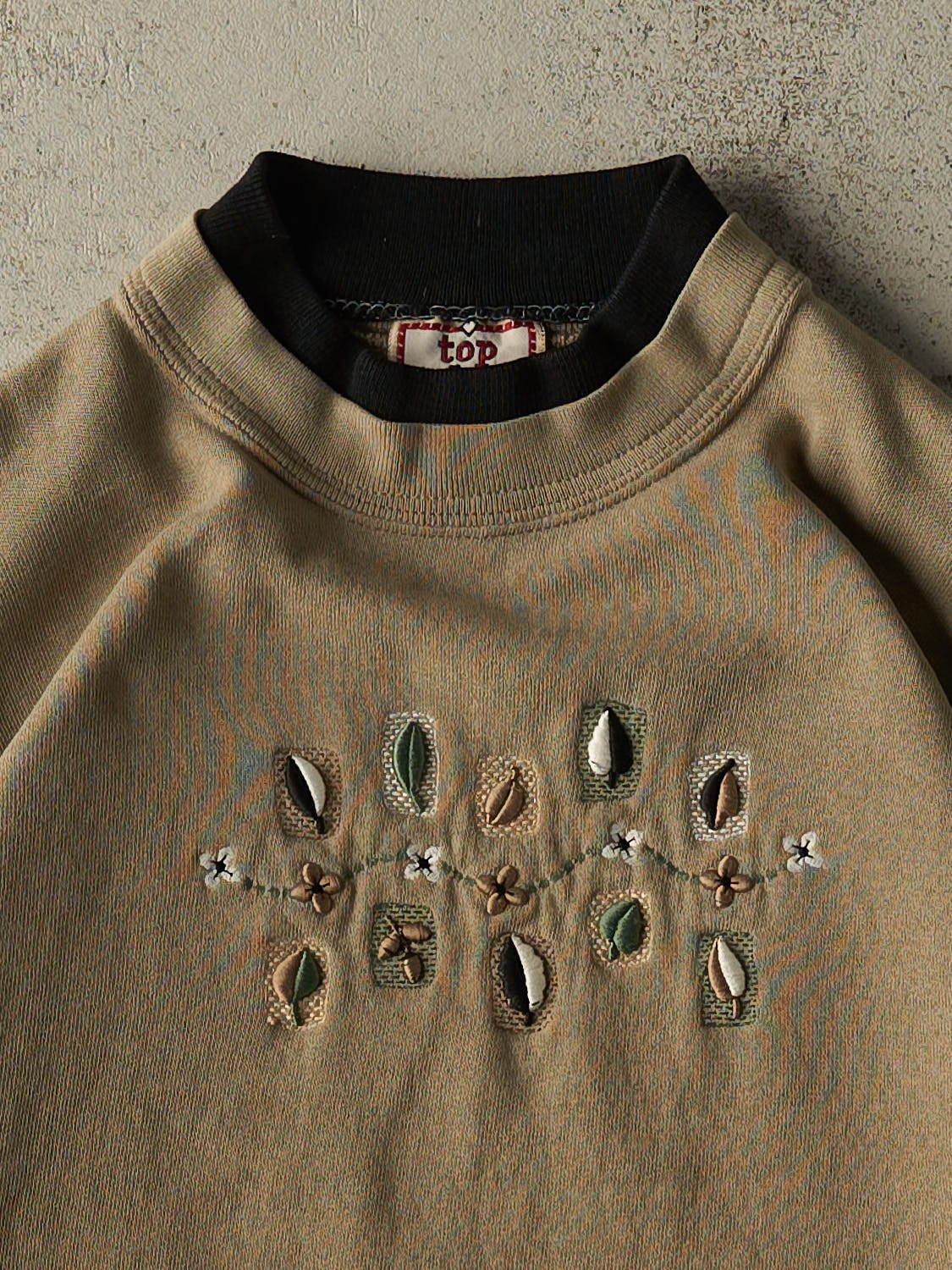 Vintage 90s Green Nature Embroidered Crewneck (M/L) - Image 2