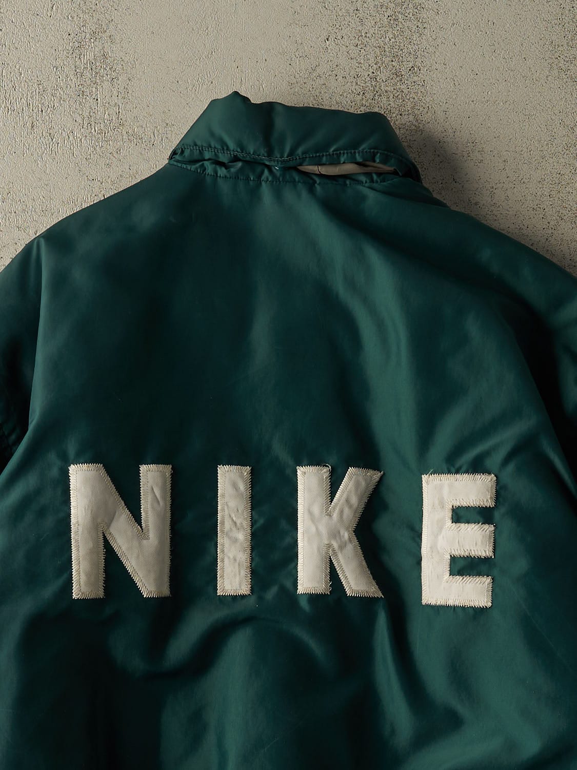 Vintage 90s Green Nike Embroidered Puffer Coach Jacket (XL/XXL) - Image 4